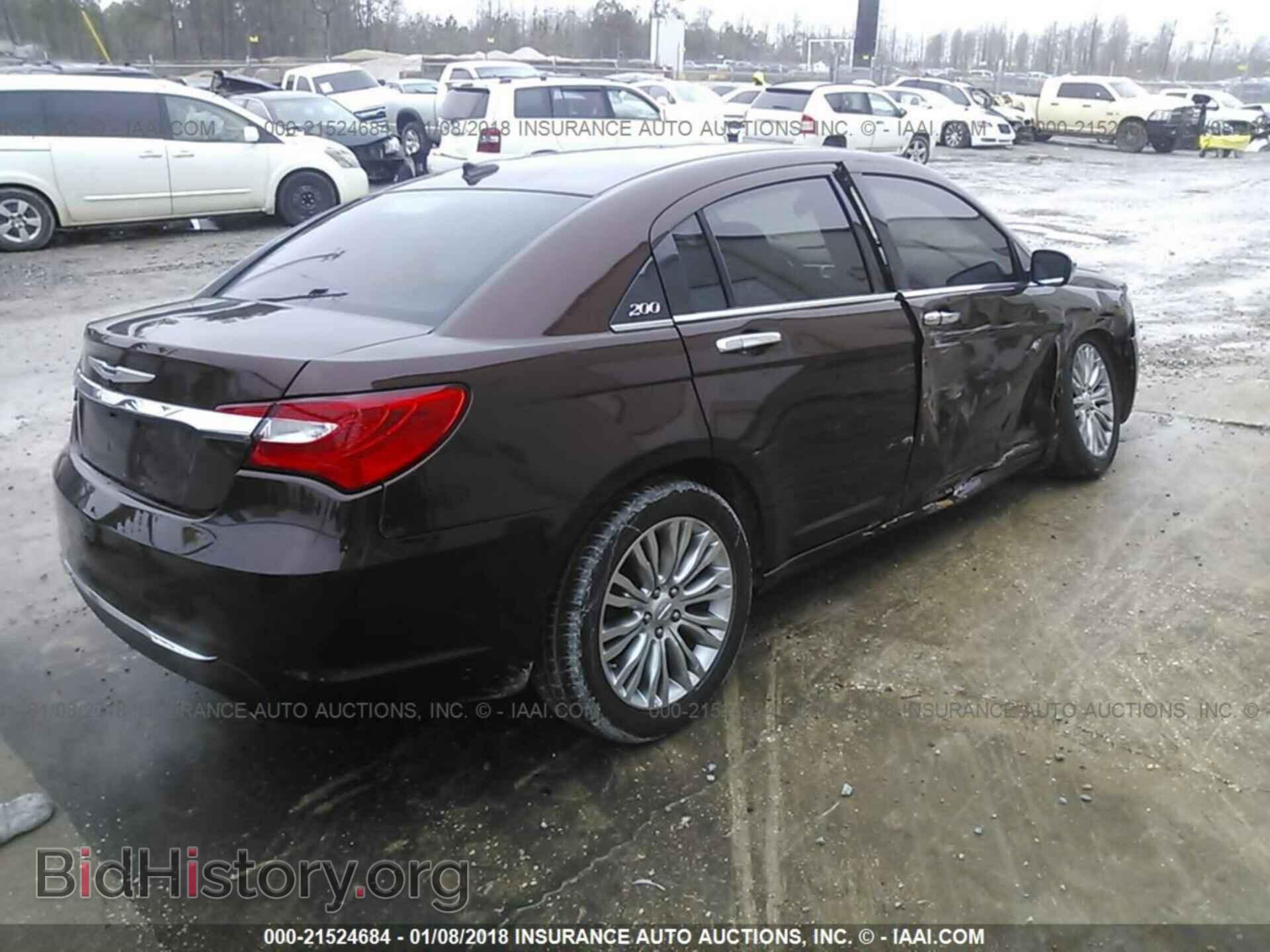 2013 Chrysler 200 - VIN: 1C3CCBCG1DN546537 - Photo 4