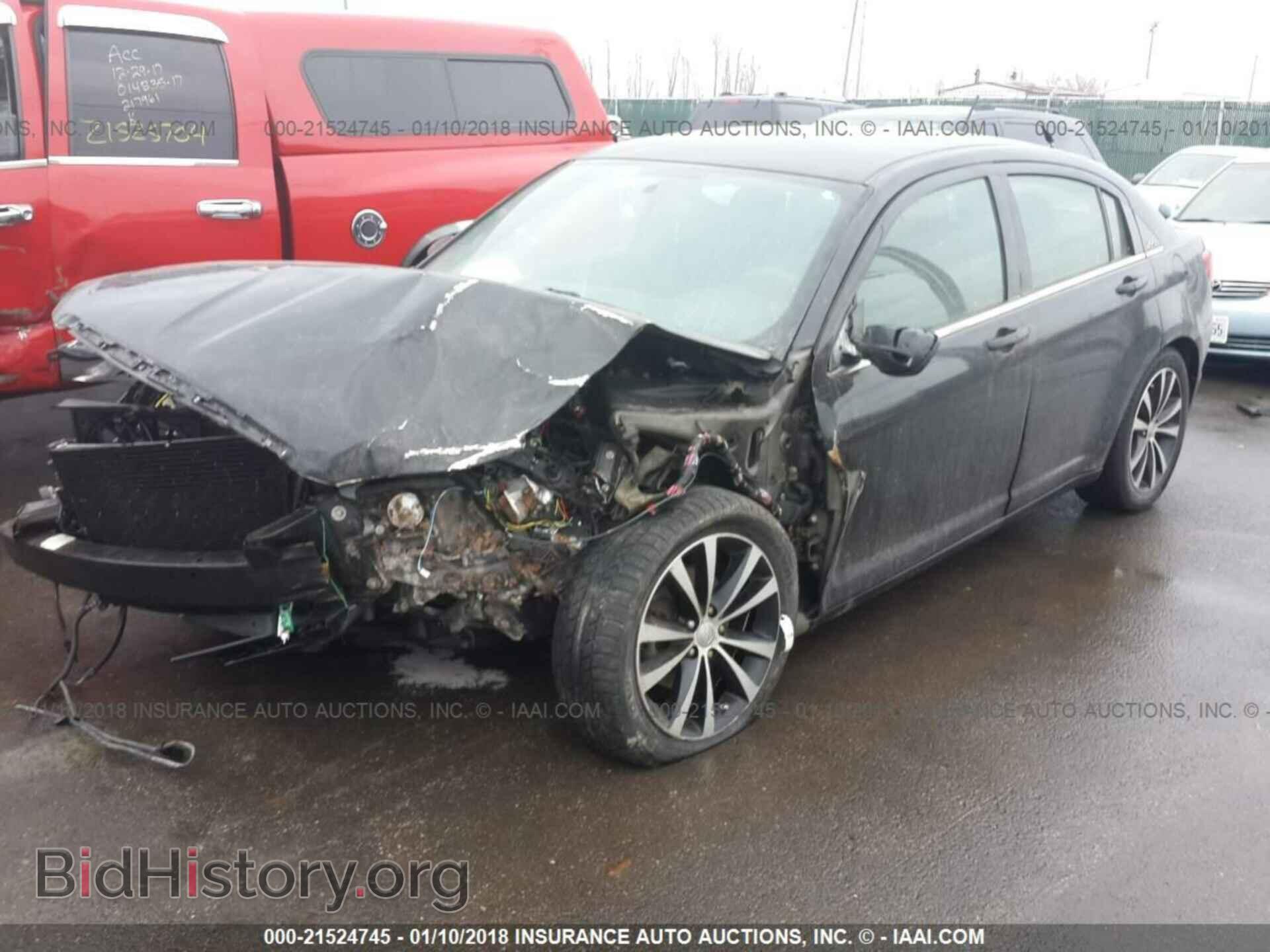 2012 Chrysler 200 - VIN: 1C3CCBBG3CN250211 - Фото 2