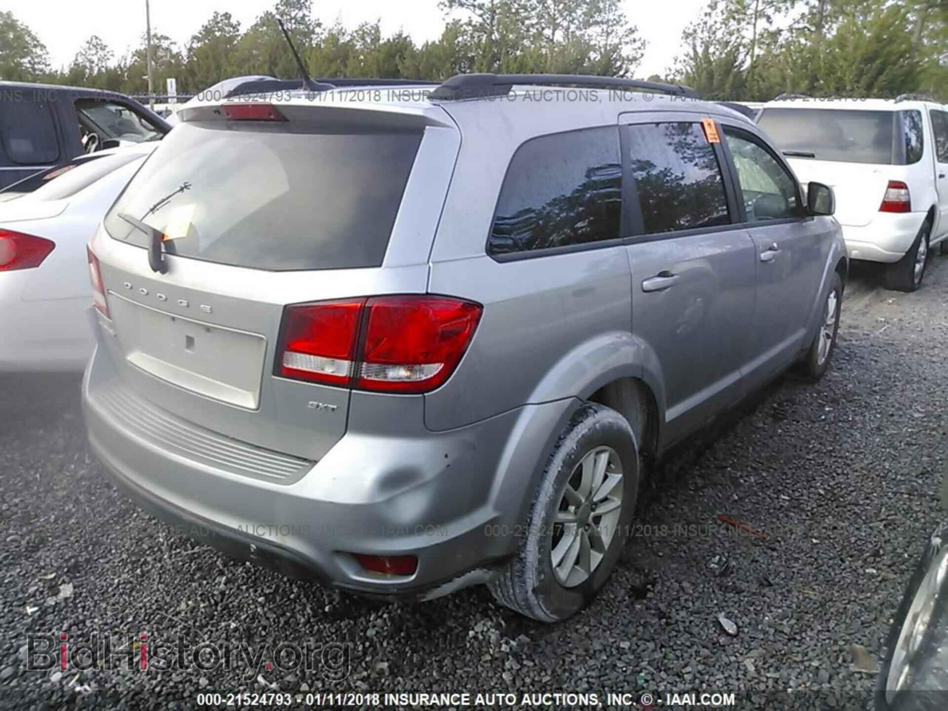 2016 Dodge Journey - VIN: 3C4PDCBB2GT163085 - Photo 4