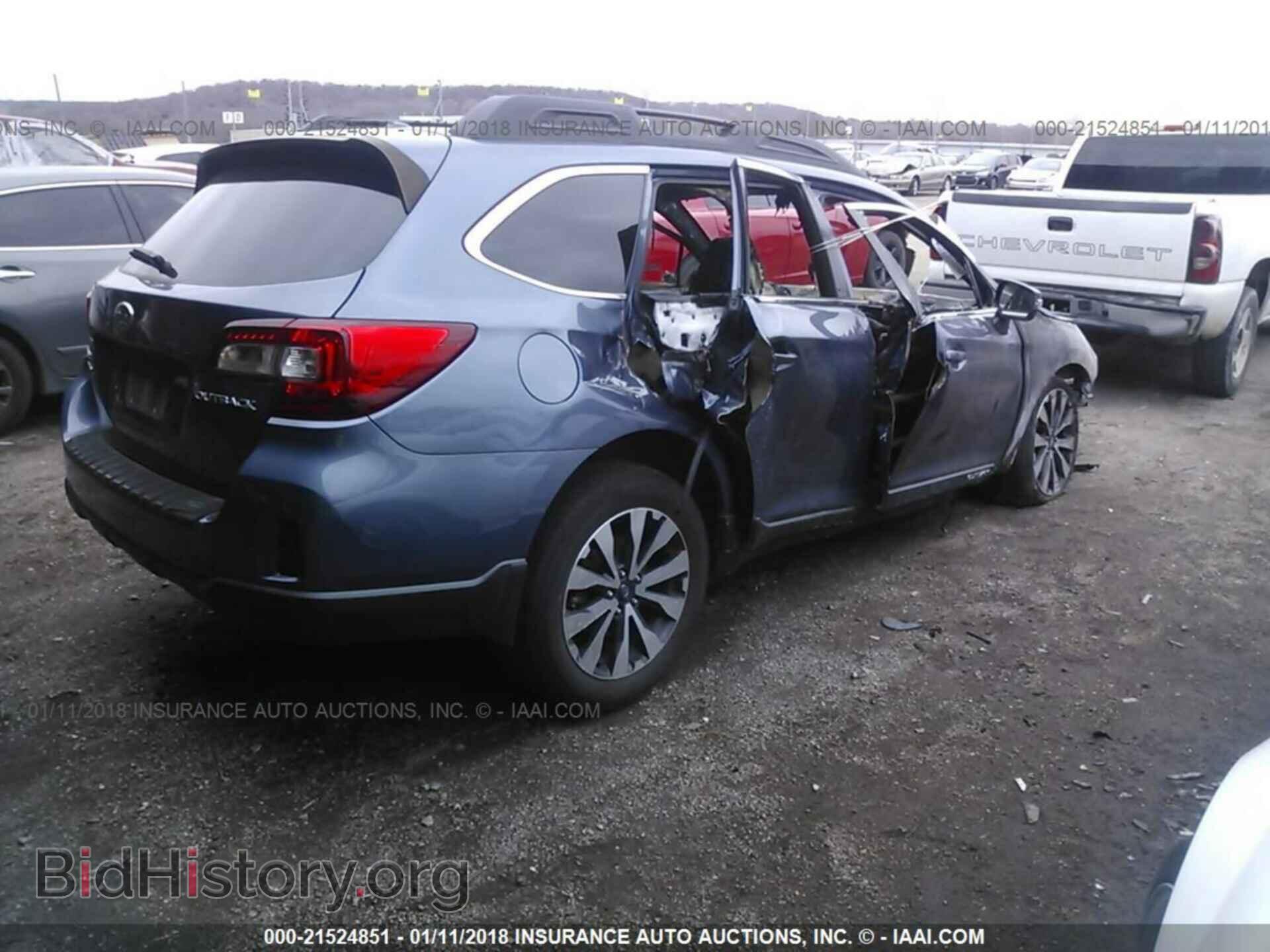 2015 Subaru Outback - VIN: 4S4BSBLC6F3233047 - Photo 4