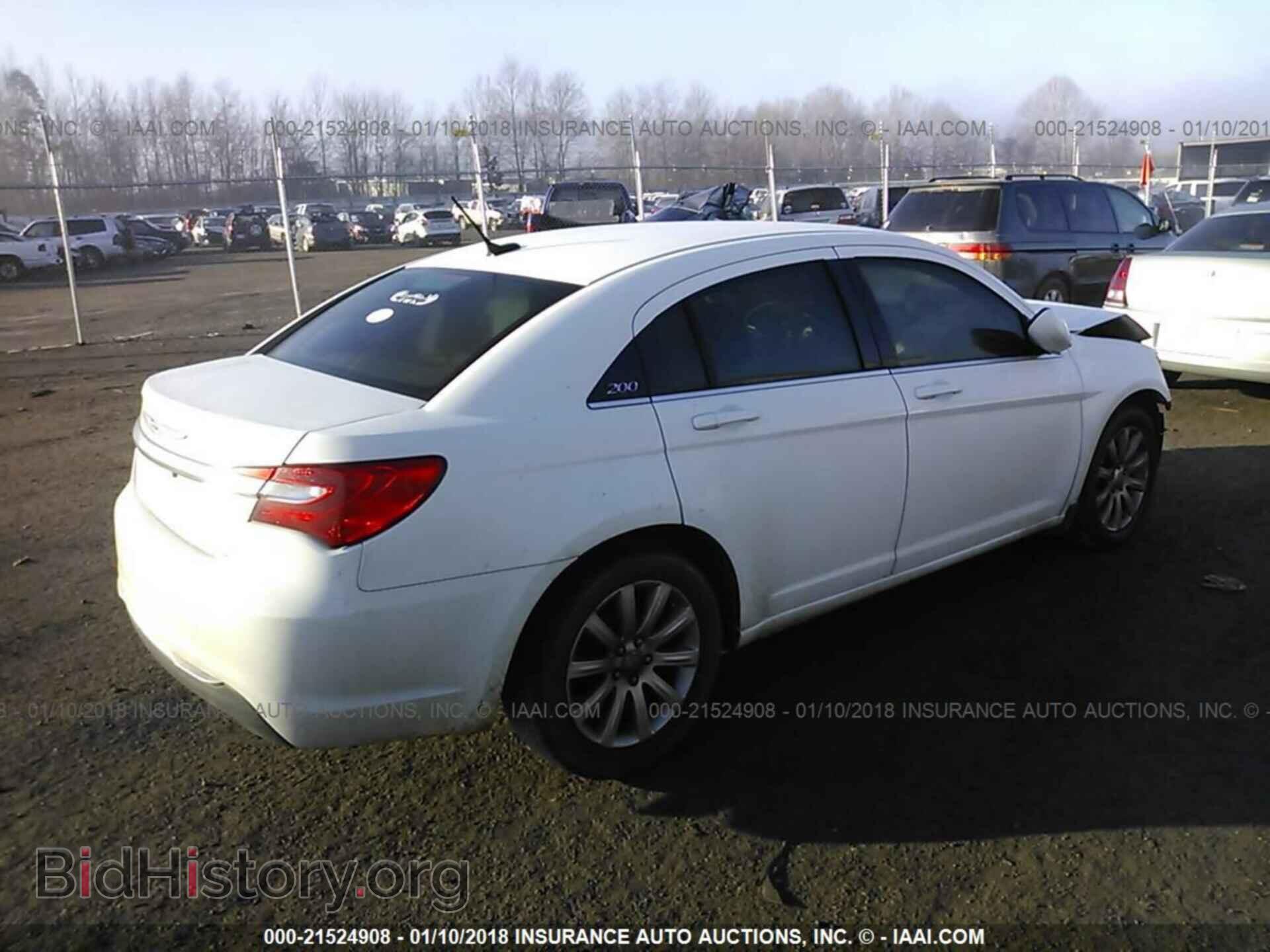 2014 Chrysler 200 - VIN: 1C3CCBBB8EN183922 - Фото 4