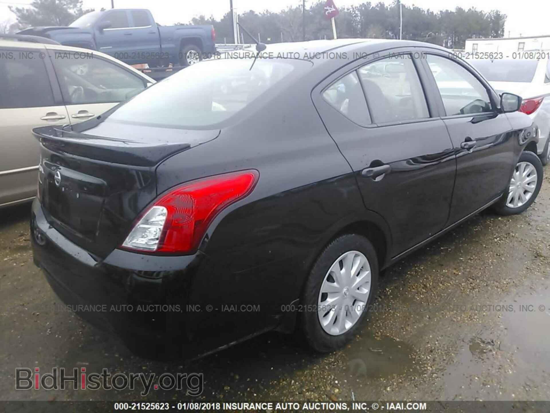 2017 Nissan Versa - VIN: 3N1CN7AP1HL883126 - Photo 4