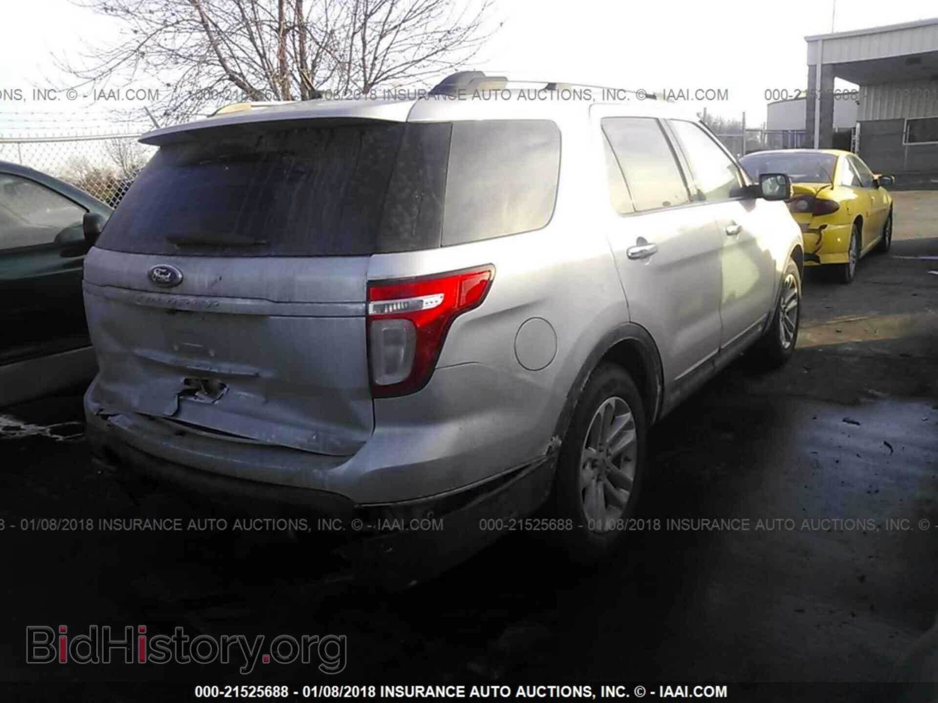 2011 Ford Explorer - VIN: 1FMHK7D82BGA53388 - Фото 4