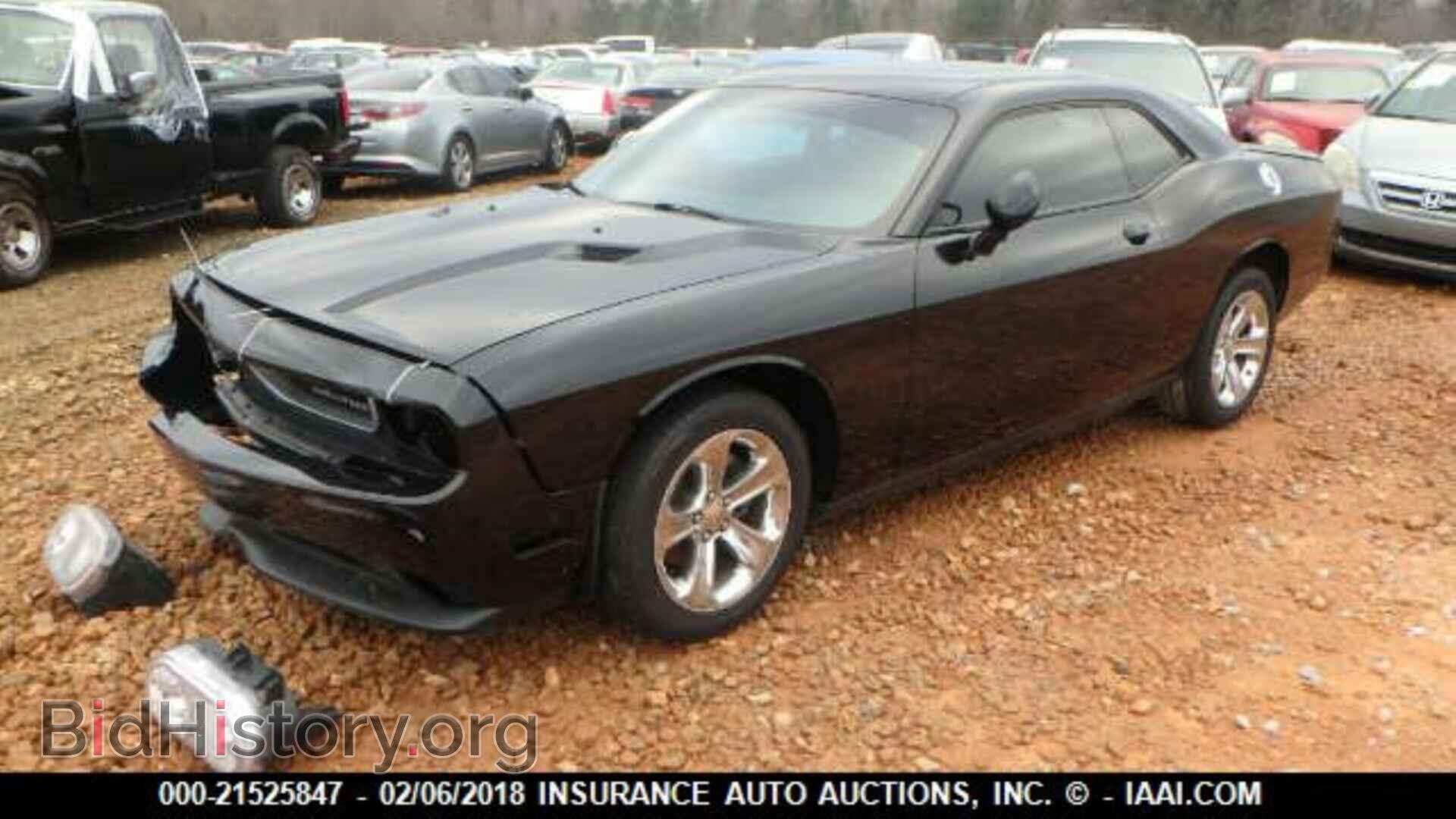 2014 Dodge Challenger - VIN: 2C3CDYAG8EH299028 - Фото 2