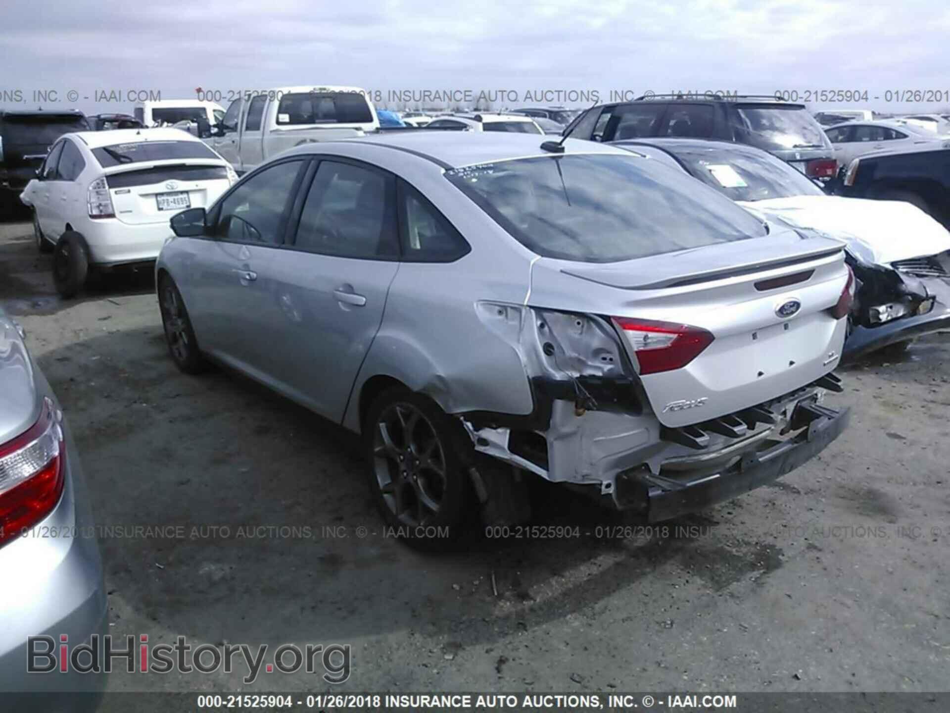 2013 Ford Focus - VIN: 1FADP3F28DL308874 - Photo 3