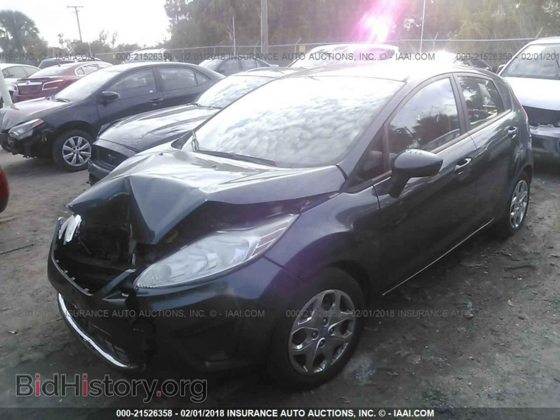 2011 Ford Fiesta - VIN: 3FADP4EJ2BM227864 - Фото 2