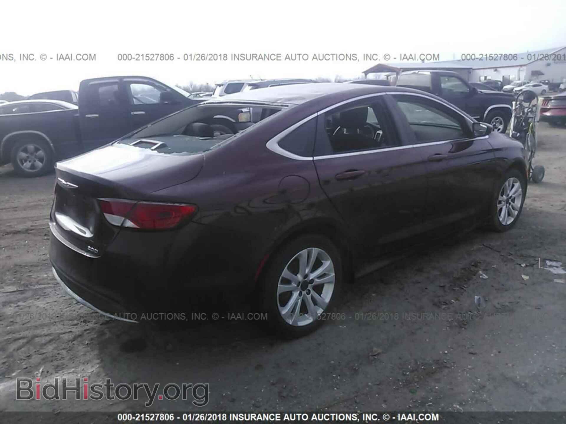 2015 Chrysler 200 - VIN: 1C3CCCABXFN685873 - Photo 4