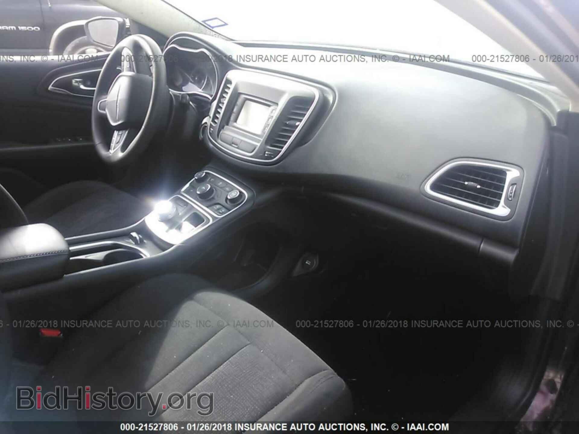 2015 Chrysler 200 - VIN: 1C3CCCABXFN685873 - Photo 5