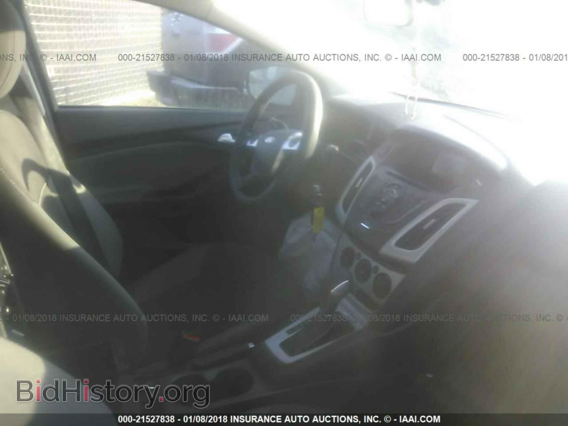 2014 Ford Focus - VIN: 1FADP3K26EL163566 - Photo 5