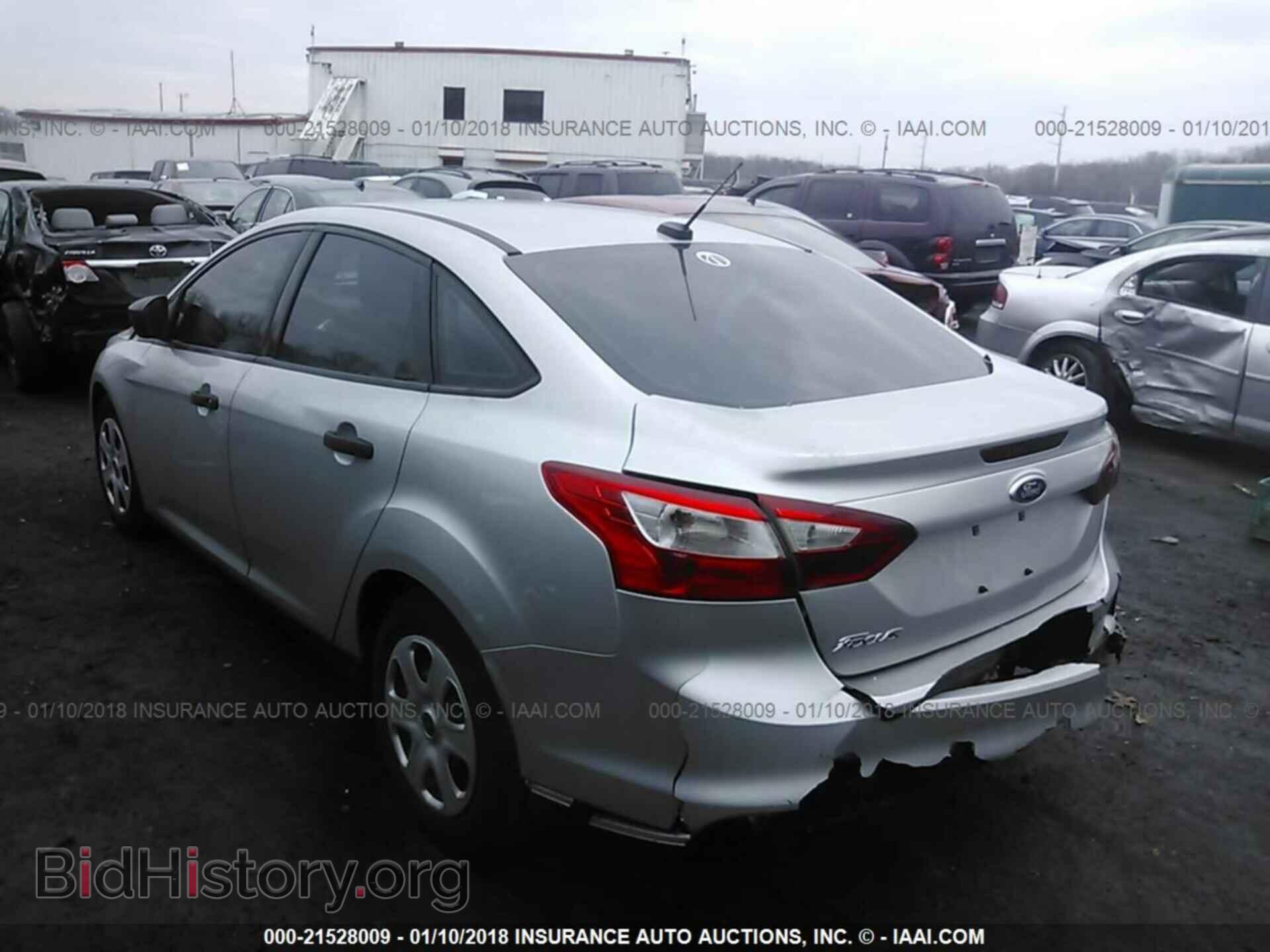 2013 Ford Focus - VIN: 1FADP3E26DL149614 - Photo 3