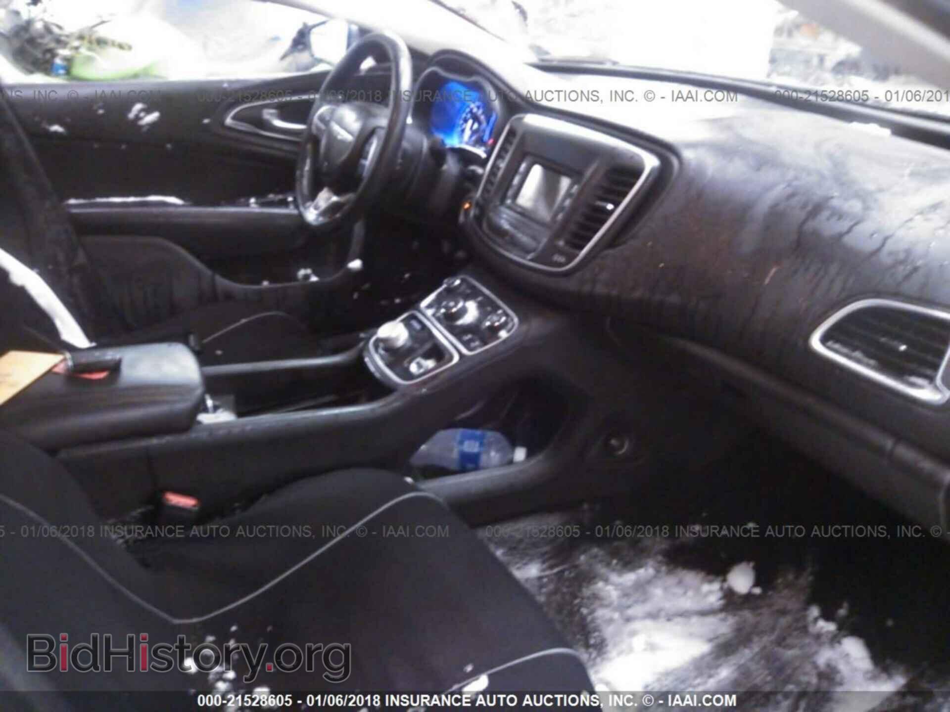2015 Chrysler 200 - VIN: 1C3CCCABXFN701005 - Photo 5