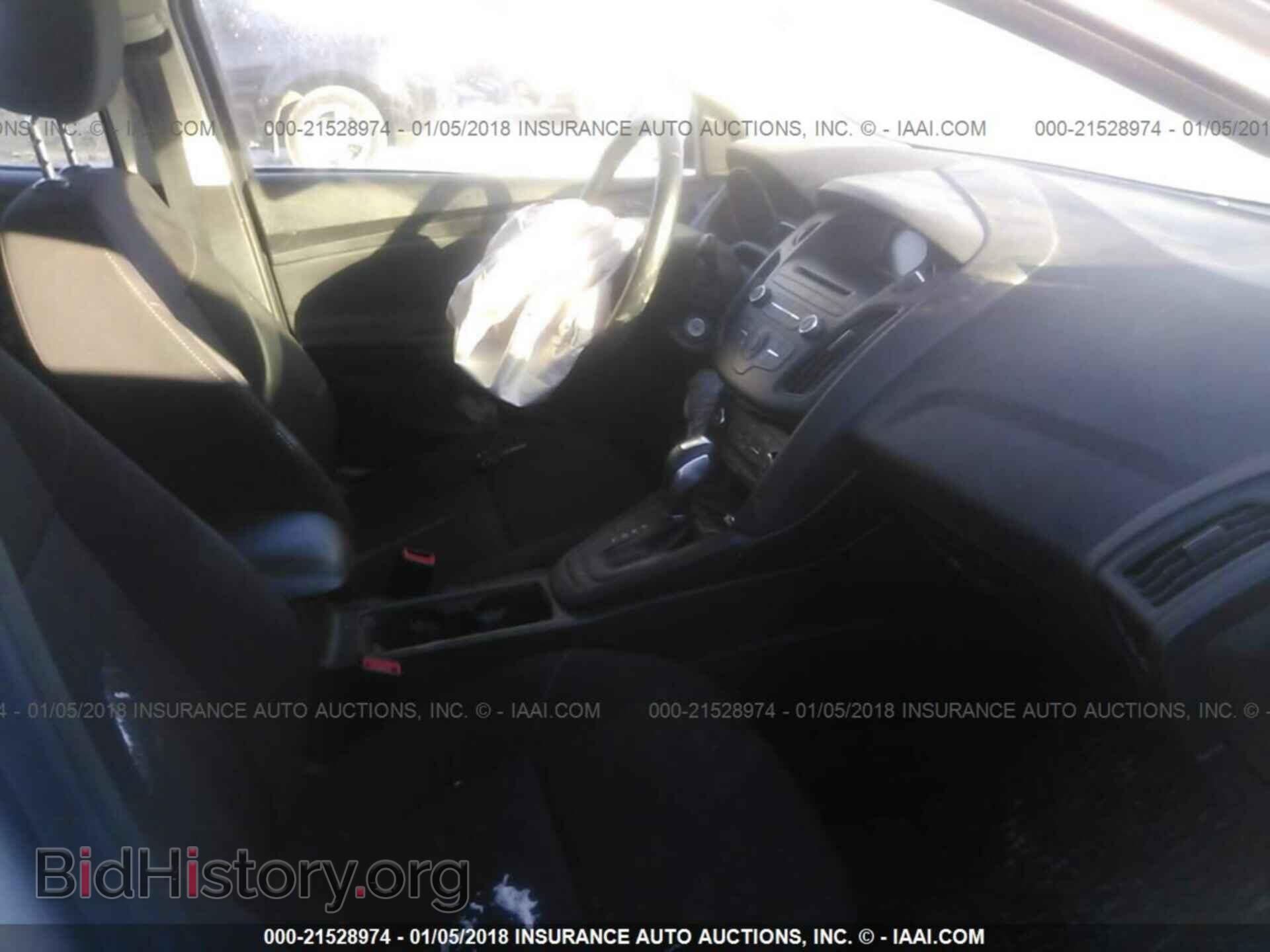 2016 Ford Focus - VIN: 1FADP3F27GL244444 - Фото 5