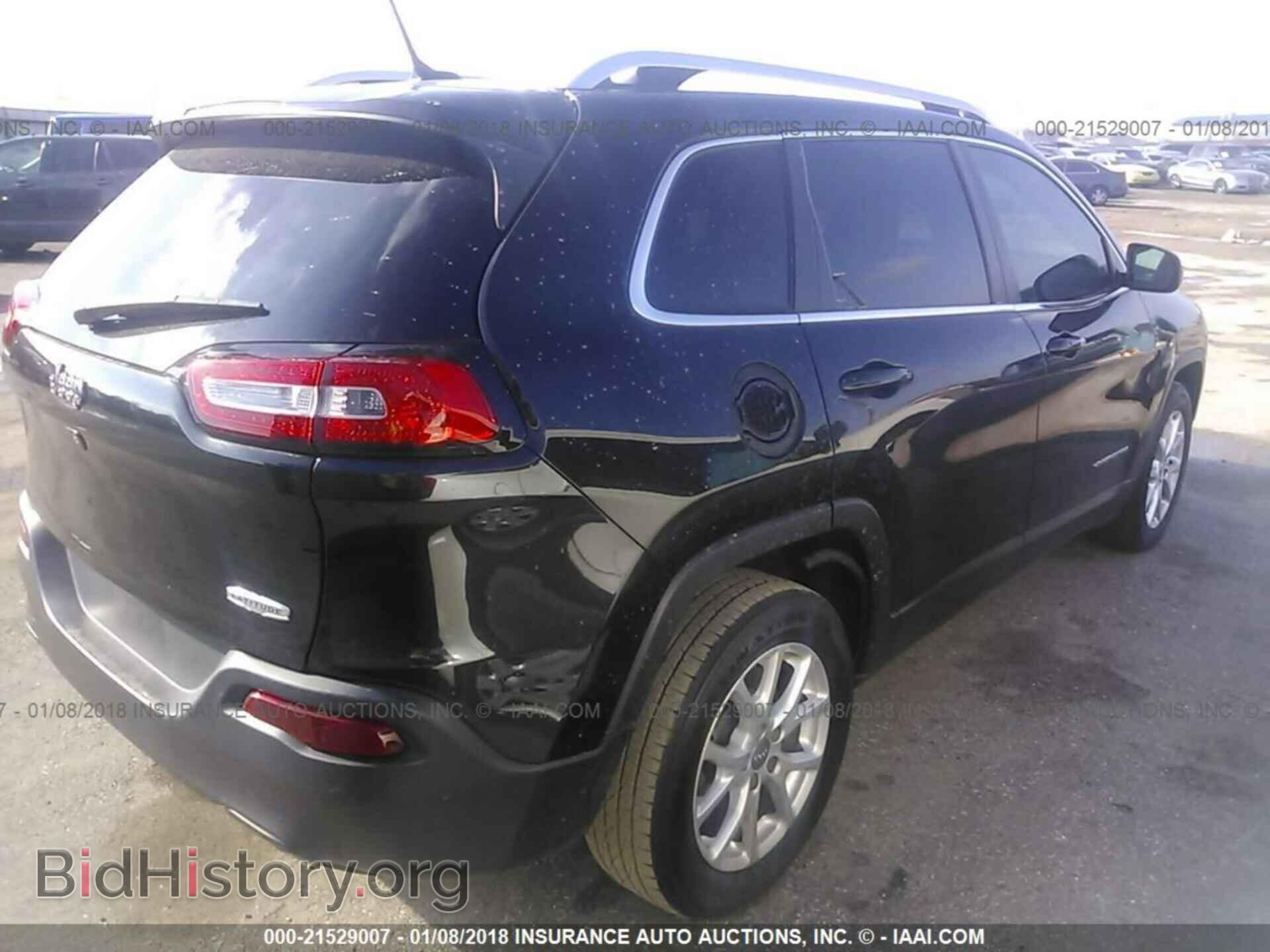 2014 Jeep Cherokee - VIN: 1C4PJLCS7EW258580 - Photo 4