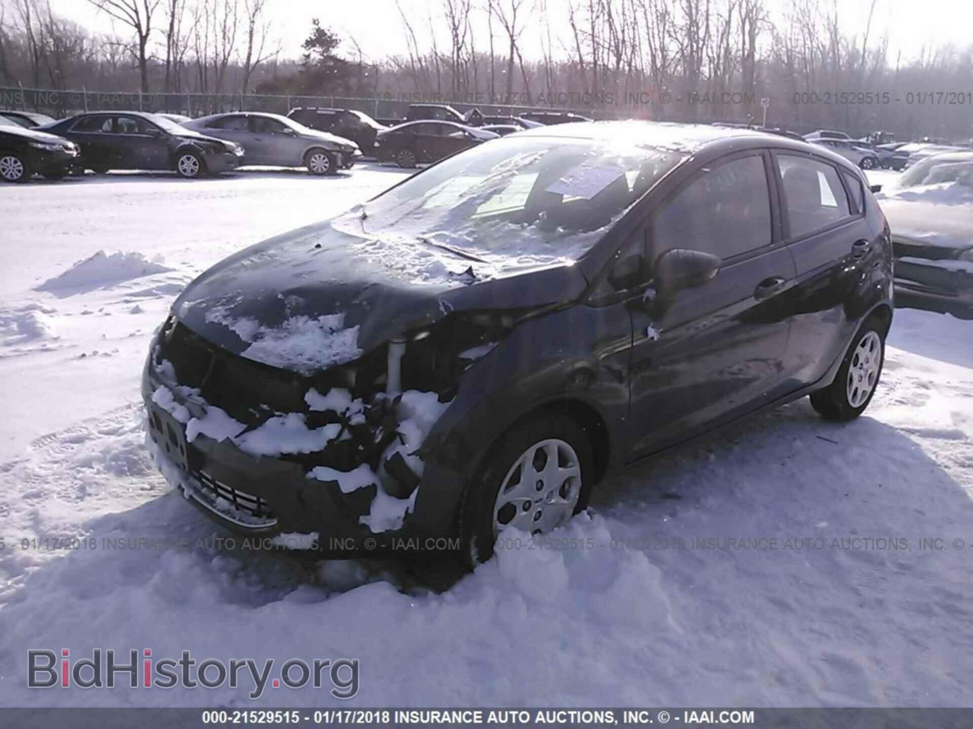 2011 Ford Fiesta - VIN: 3FADP4EJ2BM122550 - Фото 2