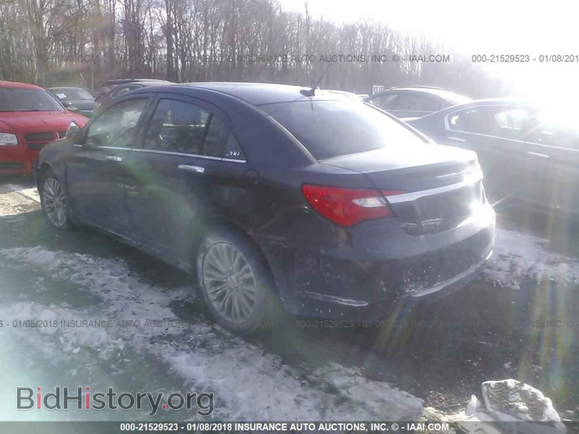 2011 Chrysler 200 - VIN: 1C3BC2FG1BN520105 - Photo 3