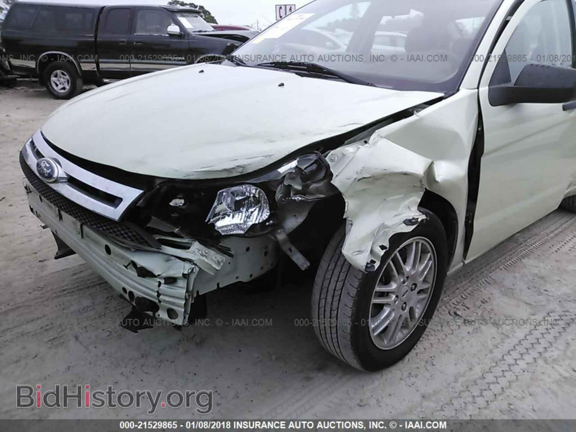 2011 Ford Focus - VIN: 1FAHP3FN4BW174792 - Photo 6