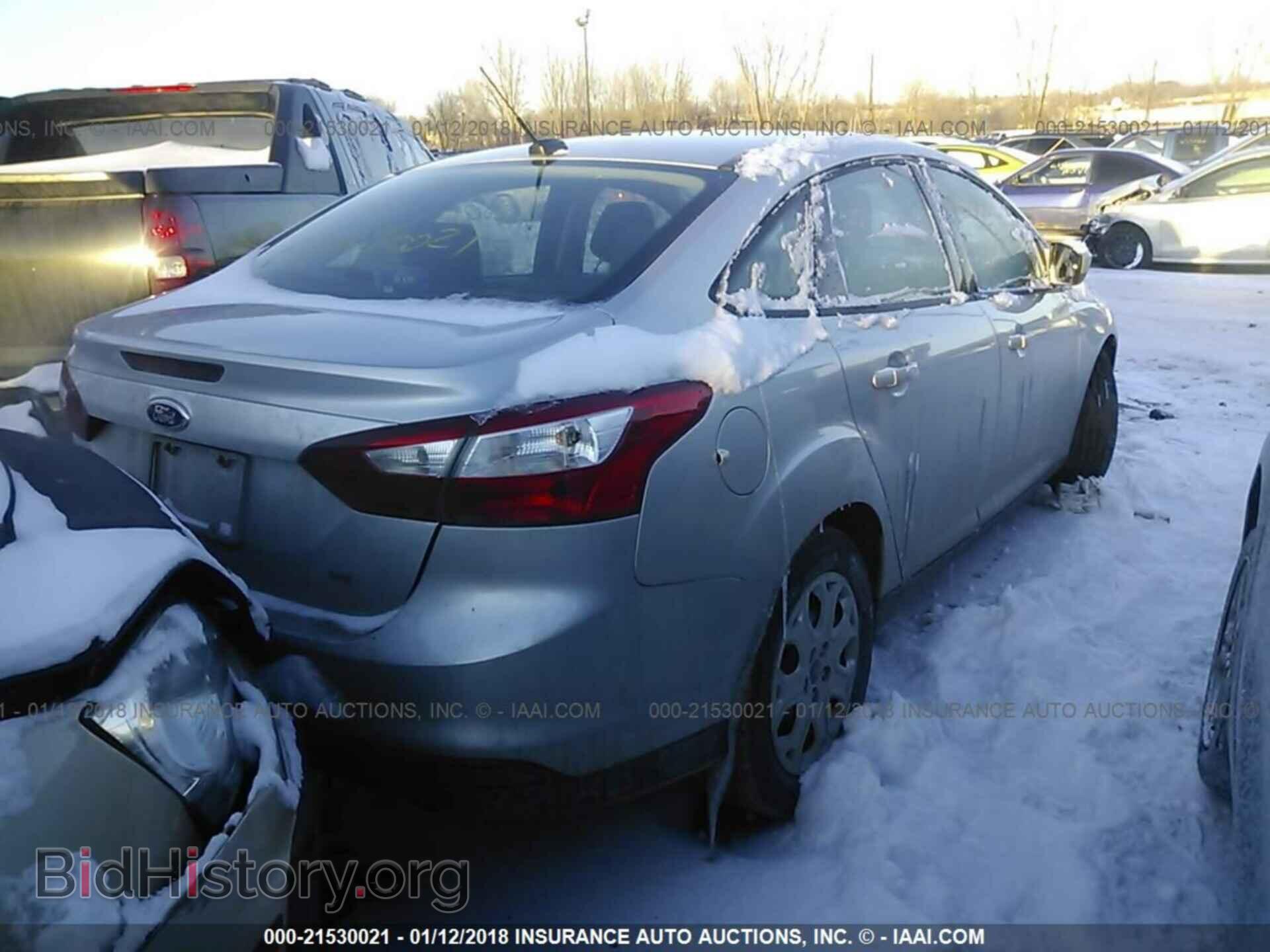 2012 Ford Focus - VIN: 1FAHP3F23CL217723 - Фото 4