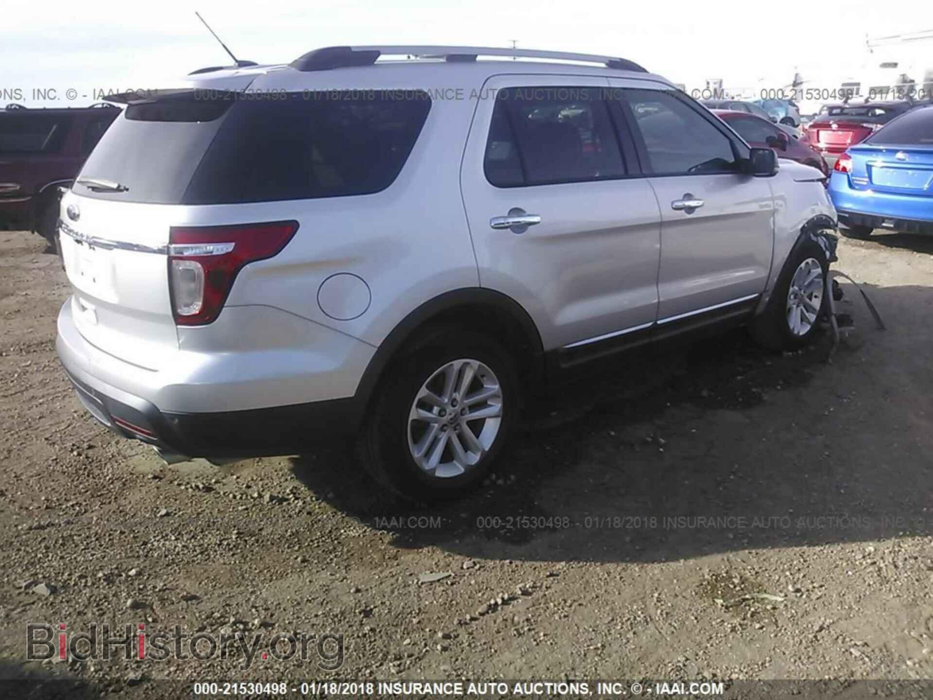 2011 Ford Explorer - VIN: 1FMHK7D85BGA72727 - Фото 4