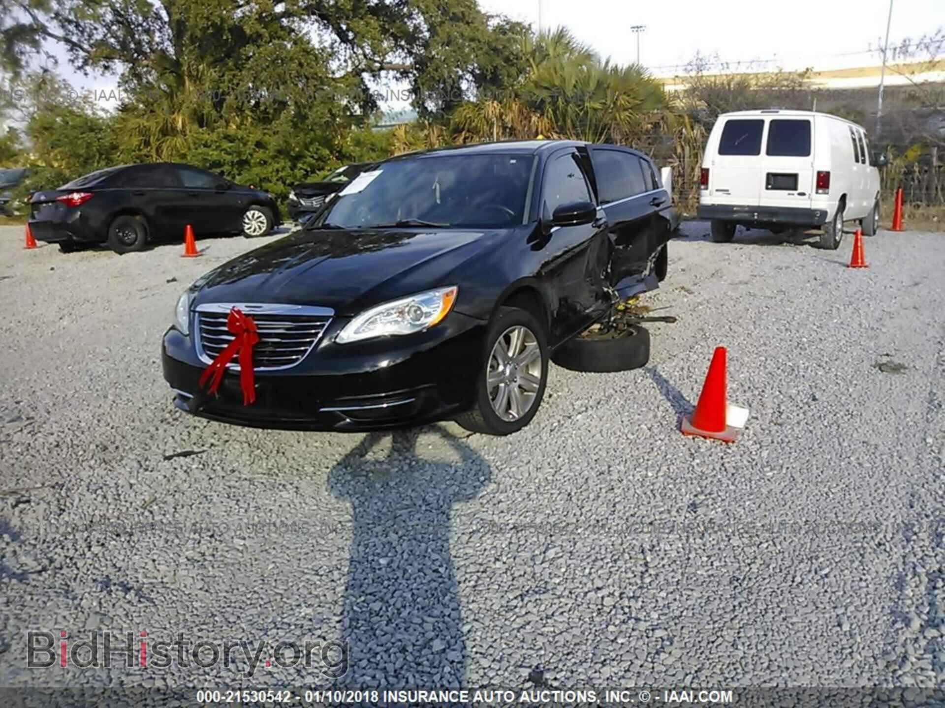 2012 Chrysler 200 - VIN: 1C3CCBBB9CN146519 - Фото 2