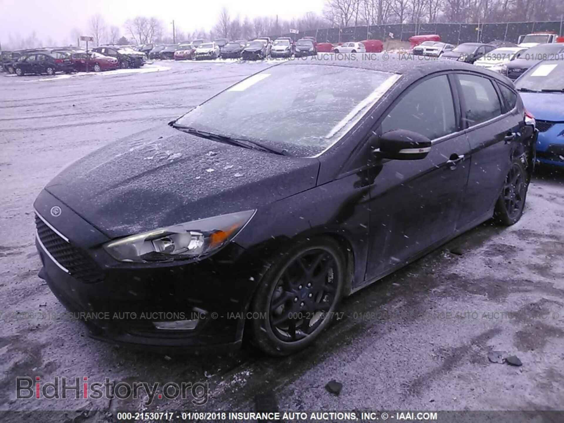 2016 Ford Focus - VIN: 1FADP3K25GL377029 - Photo 2