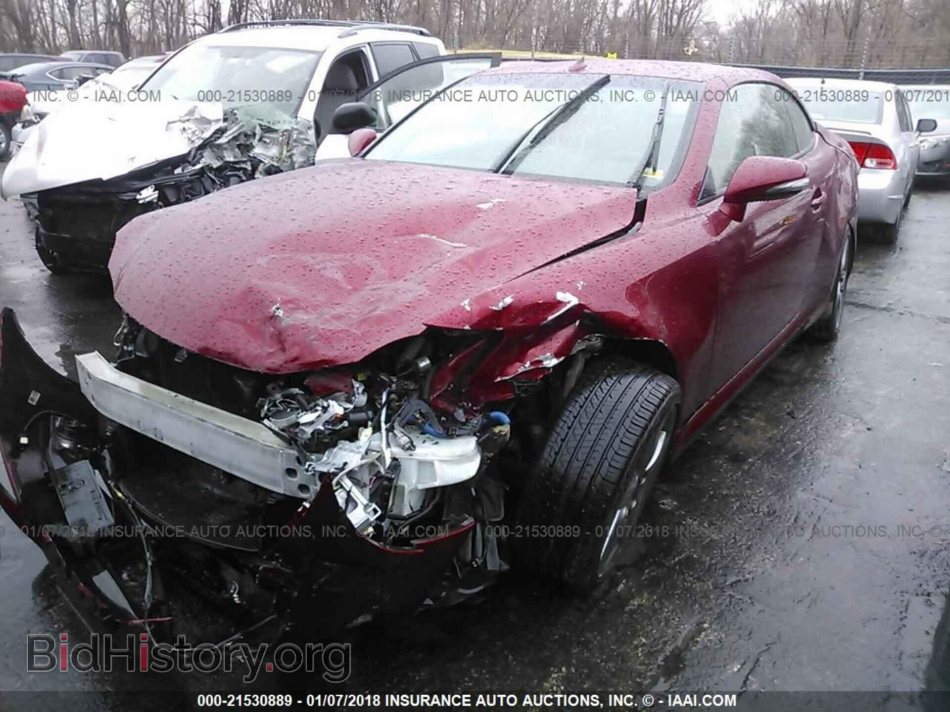 2011 Lexus Is - VIN: JTHFF2C20B2514700 - Фото 2