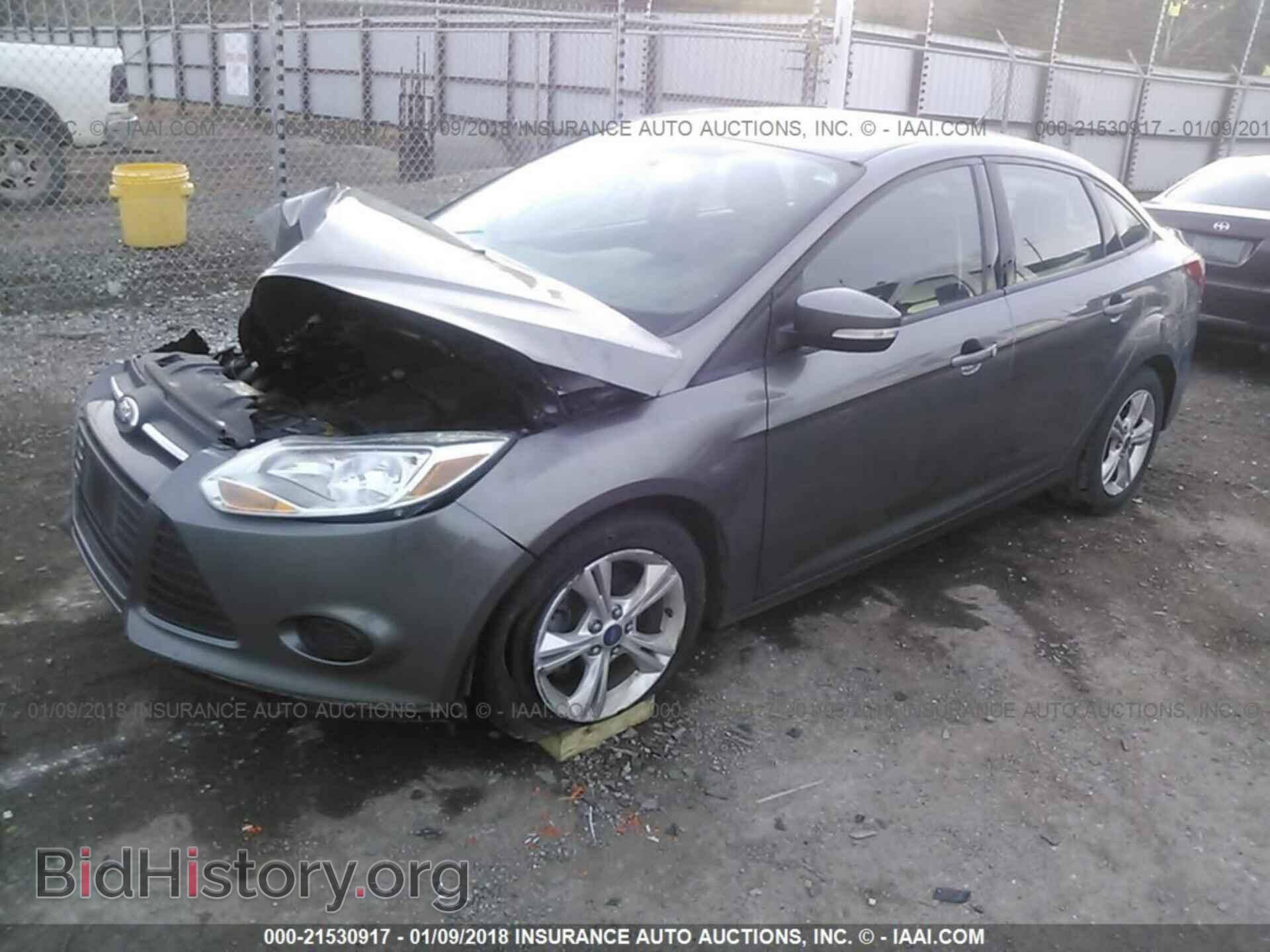 2014 Ford Focus - VIN: 1FADP3F25EL142590 - Photo 2