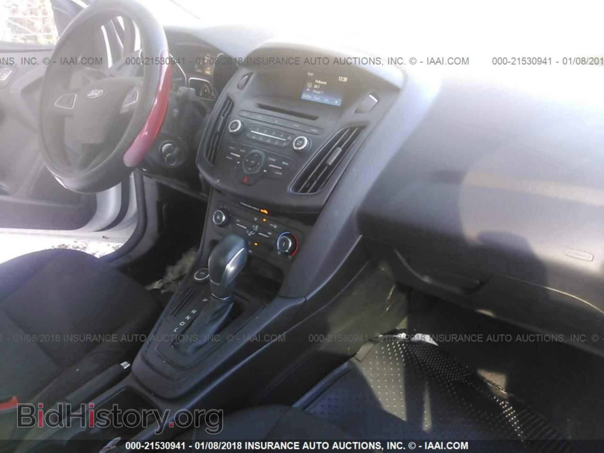 2015 Ford Focus - VIN: 1FADP3E28FL363927 - Photo 5