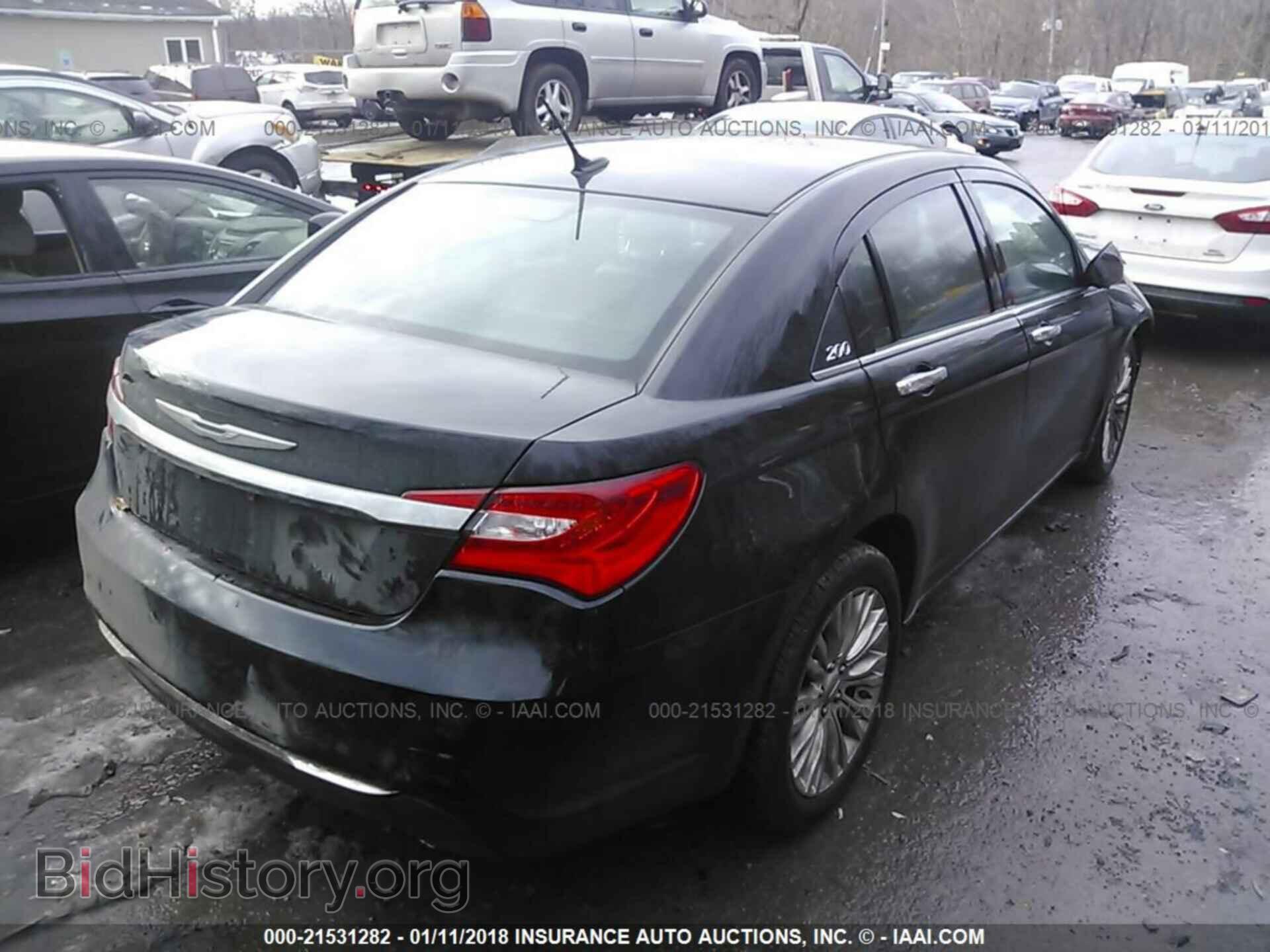 2012 Chrysler 200 - VIN: 1C3CCBCG9CN205708 - Photo 4