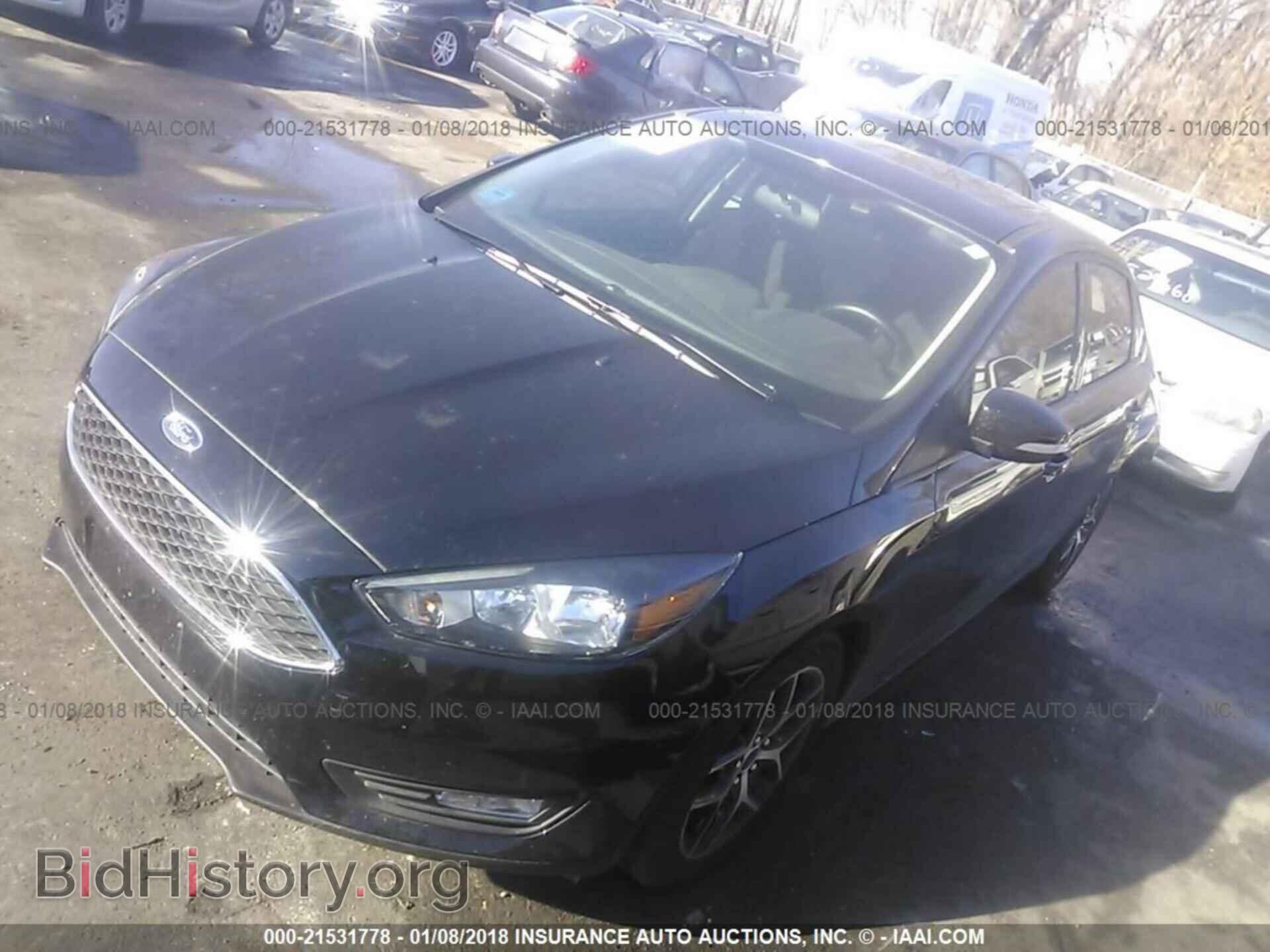 2017 Ford Focus - VIN: 1FADP3H20HL244820 - Photo 2