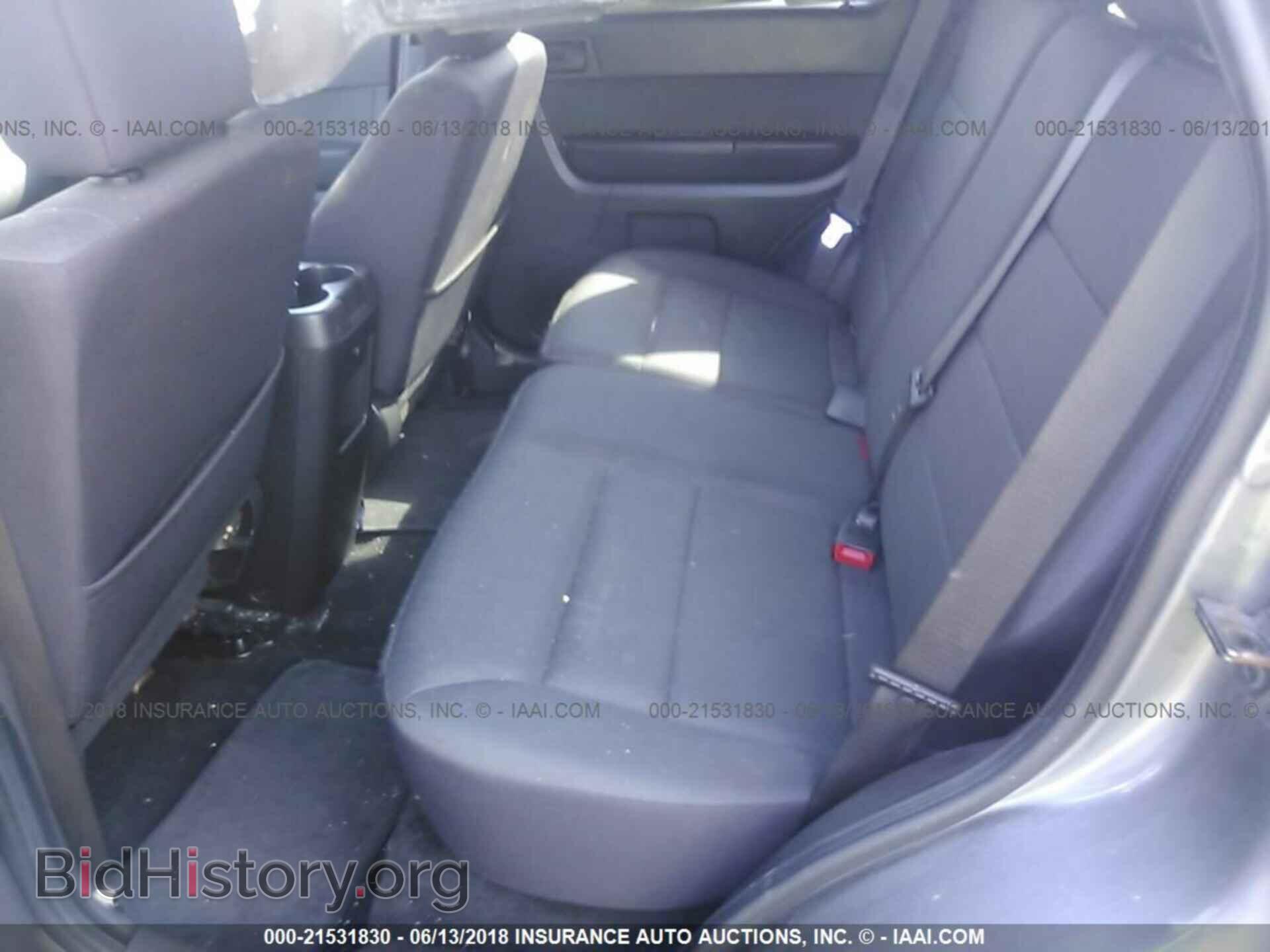 2011 Ford Escape - VIN: 1FMCU9D71BKB51879 - Photo 8
