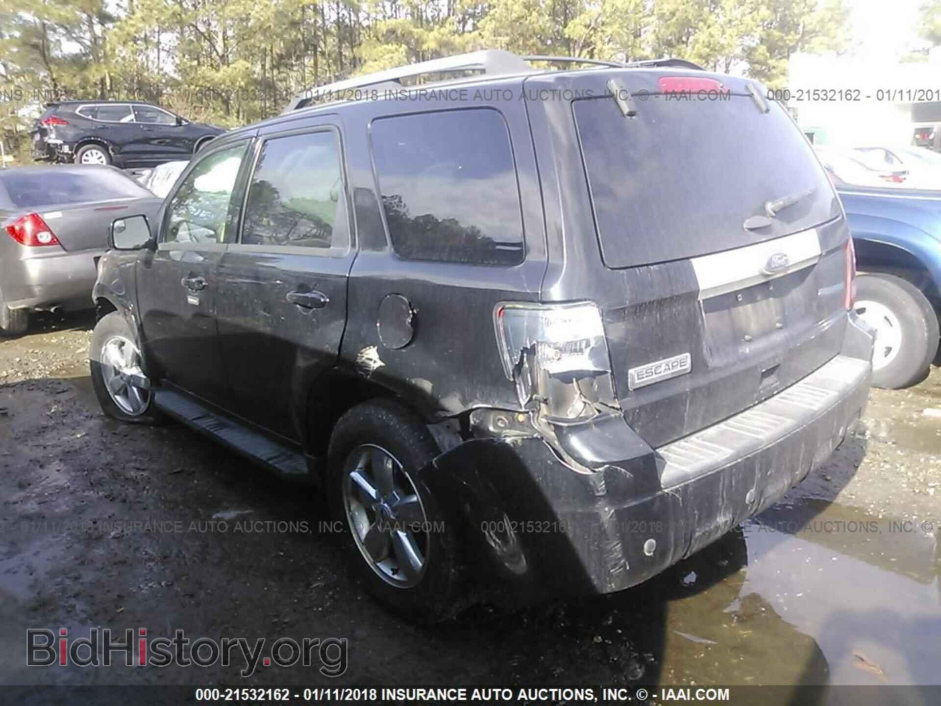 2011 Ford Escape - VIN: 1FMCU0E78BKC36406 - Photo 3