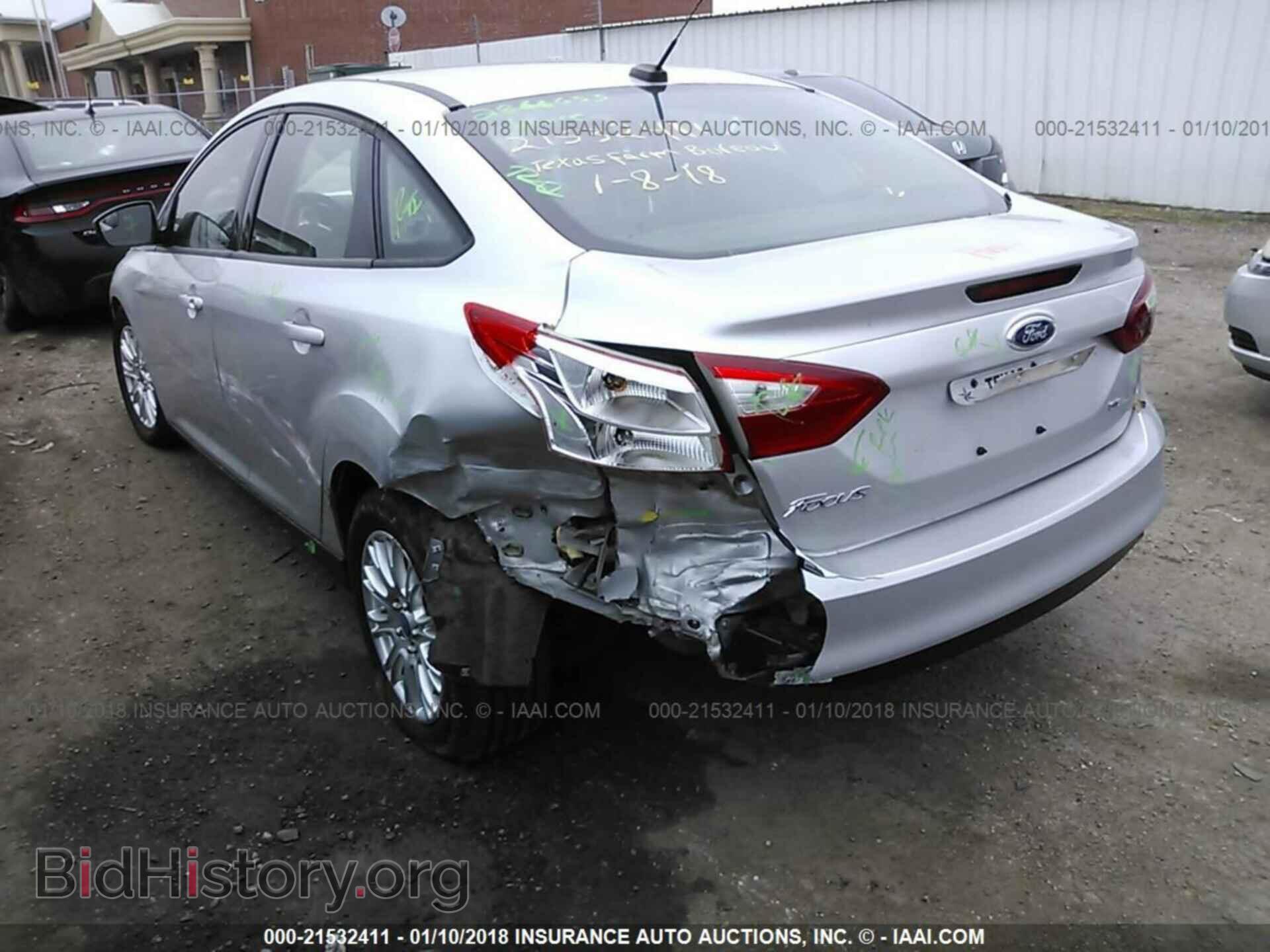 2012 Ford Focus - VIN: 1FAHP3F28CL356813 - Фото 3