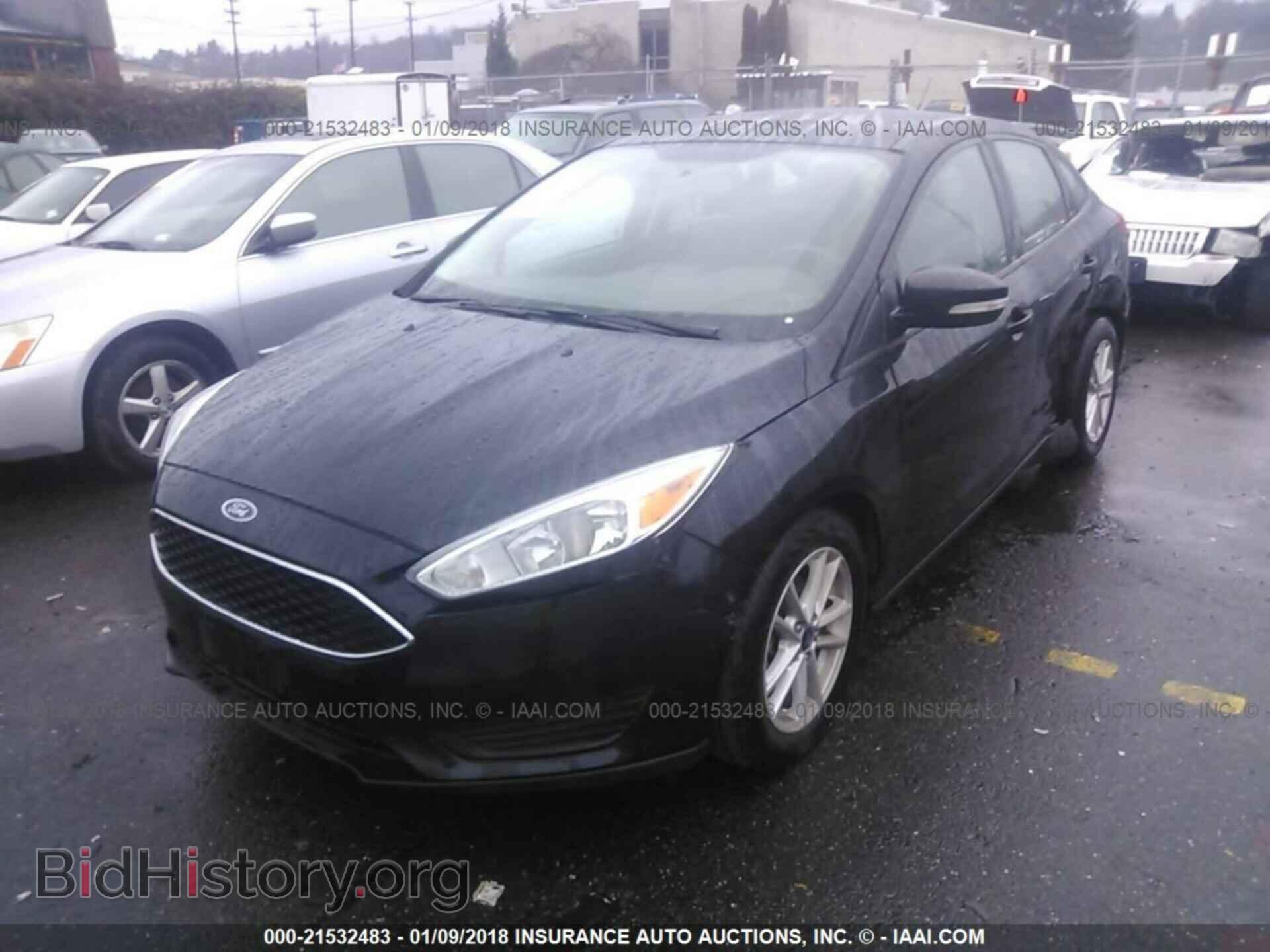 2016 Ford Focus - VIN: 1FADP3F27GL392206 - Photo 2