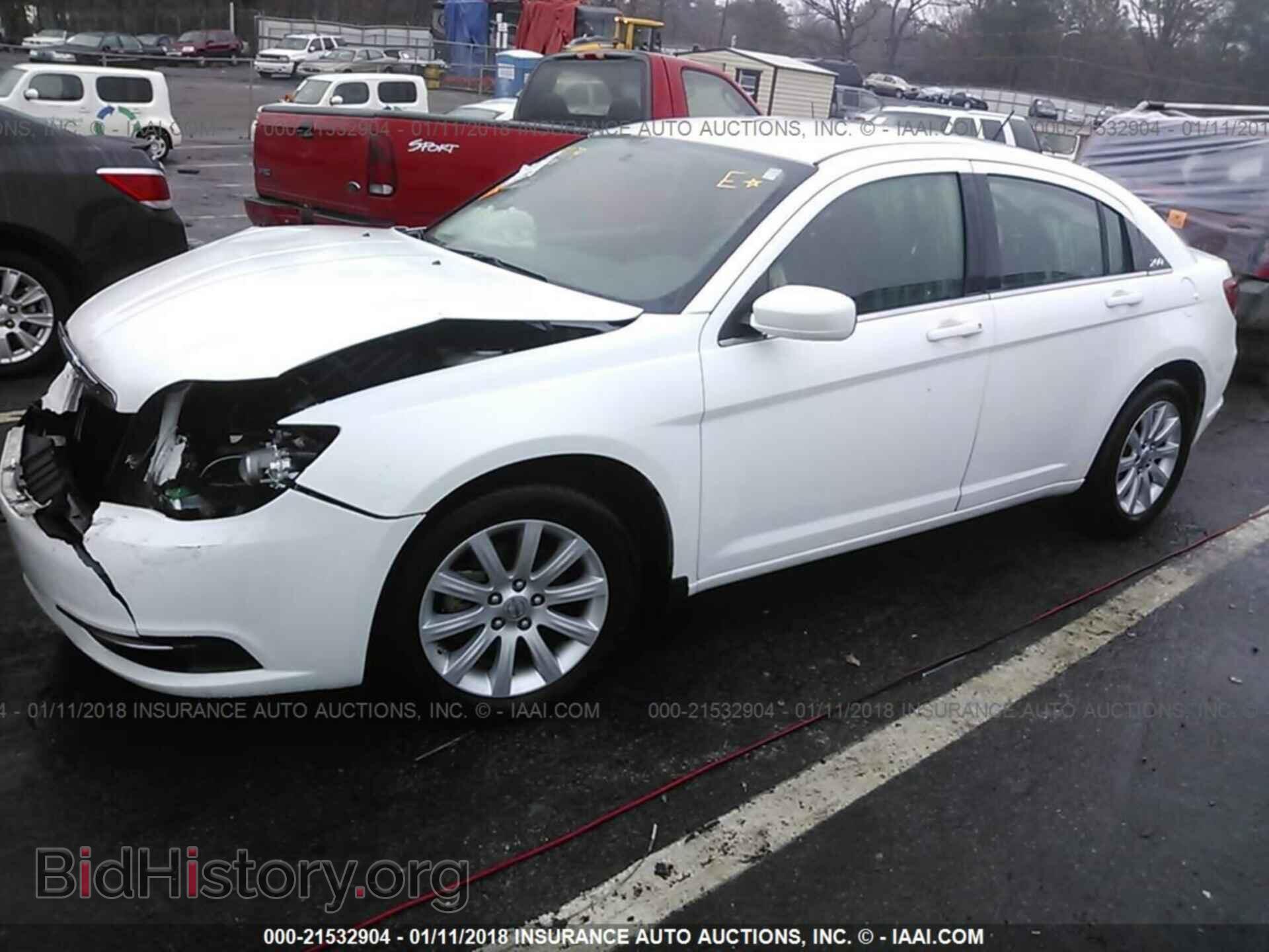 2014 Chrysler 200 - VIN: 1C3CCBBB8EN183578 - Фото 2
