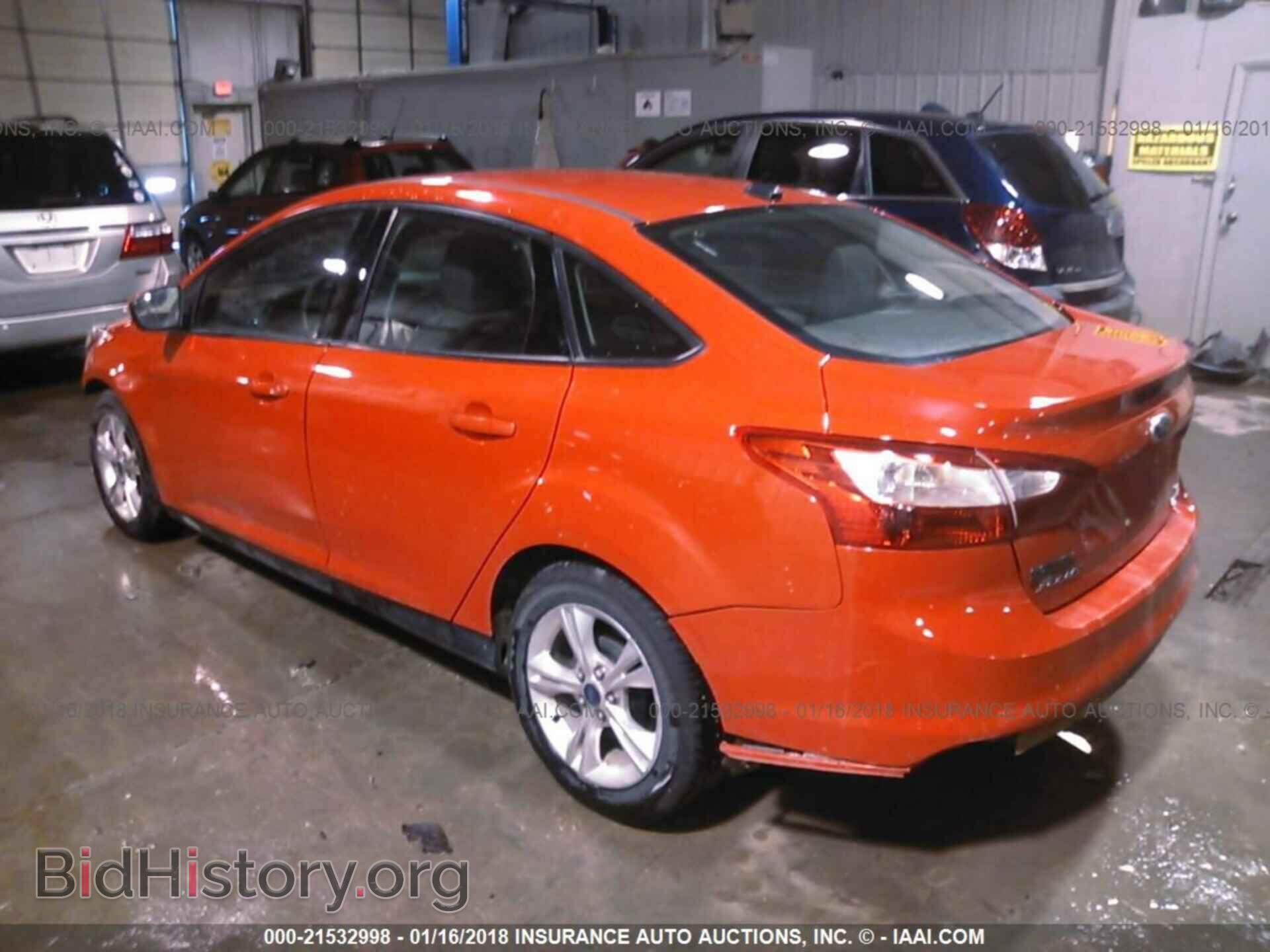 2014 Ford Focus - VIN: 1FADP3F28EL181576 - Photo 3