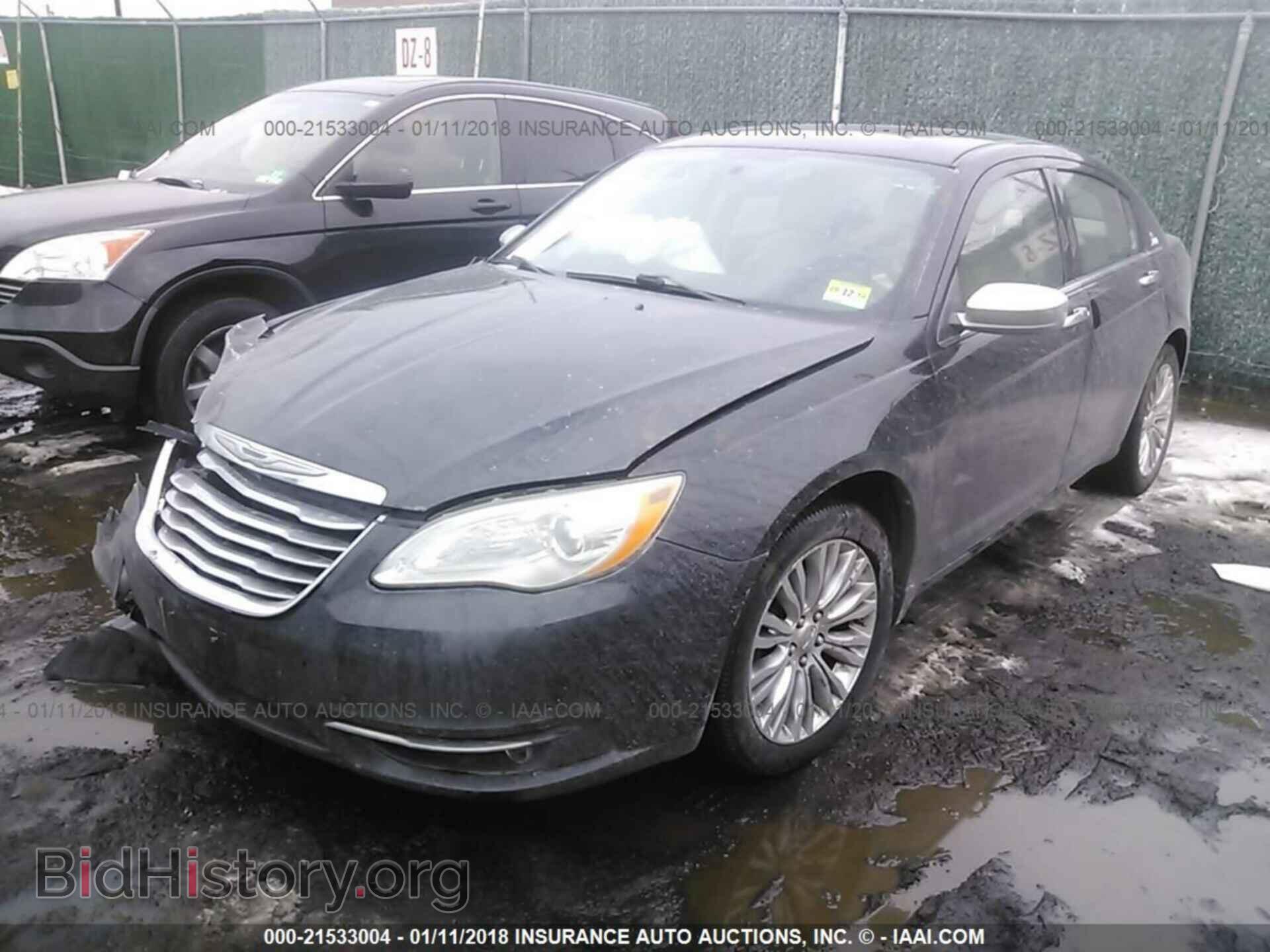 2011 Chrysler 200 - VIN: 1C3BC2FB1BN612139 - Фото 2