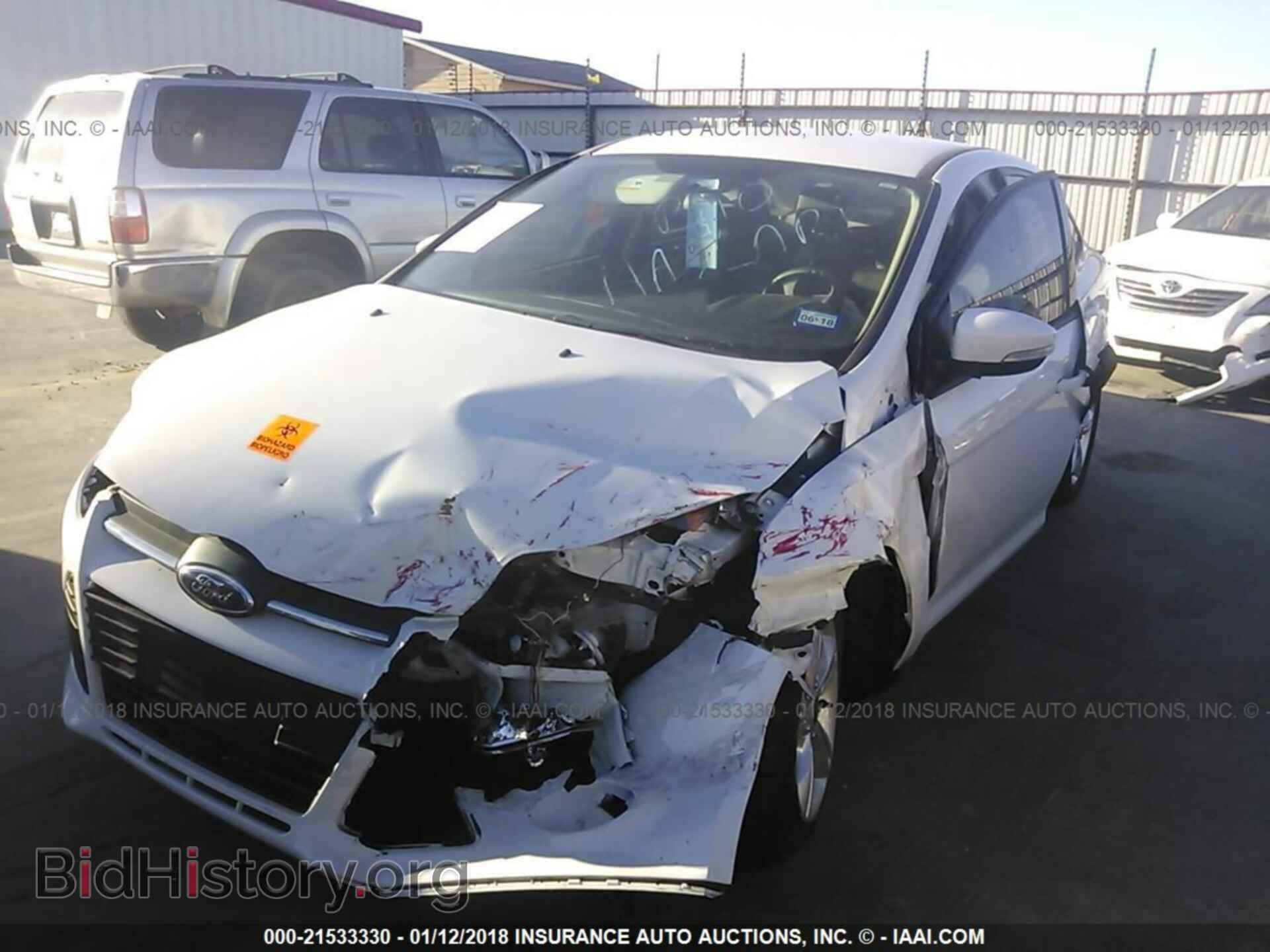 2014 Ford Focus - VIN: 1FADP3F21EL270468 - Photo 2