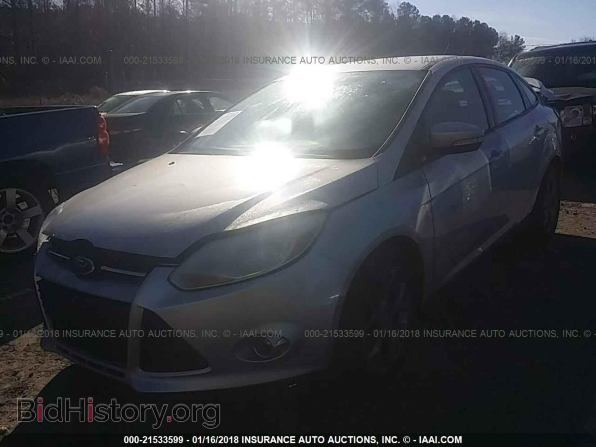 2013 Ford Focus - VIN: 1FADP3F20DL128577 - Фото 2