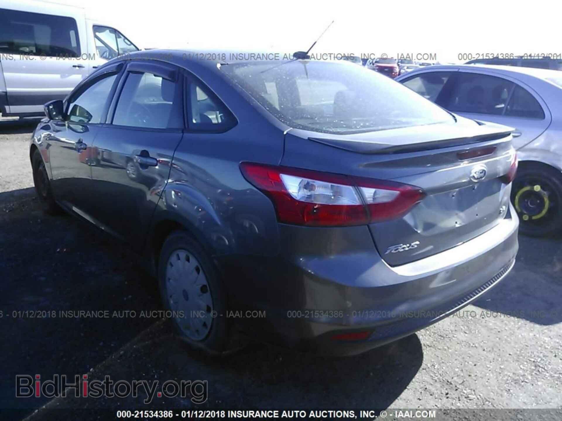 2012 Ford Focus - VIN: 1FAHP3F23CL125950 - Photo 3