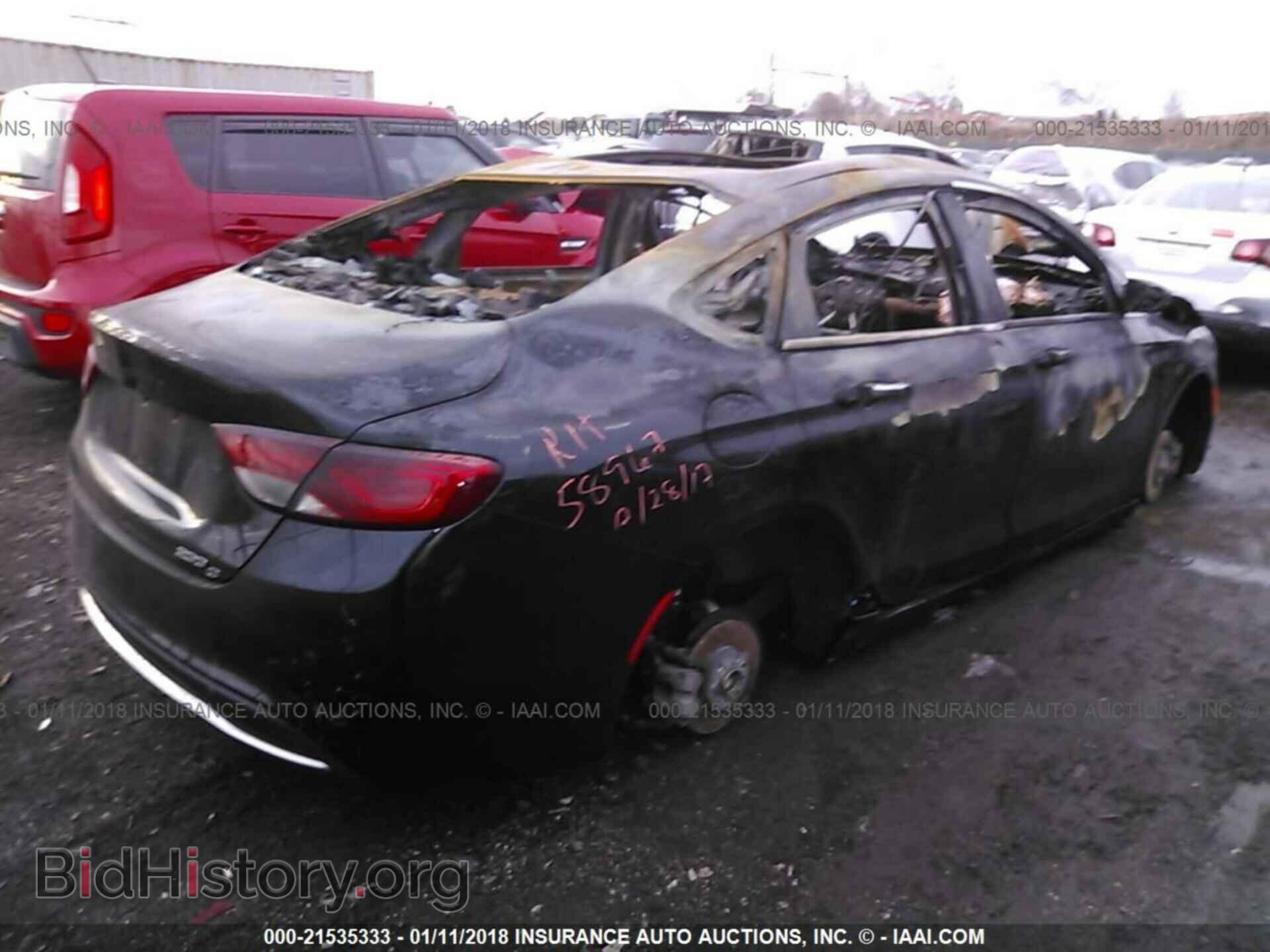 2016 Chrysler 200 - VIN: 1C3CCCCBXGN121655 - Photo 4