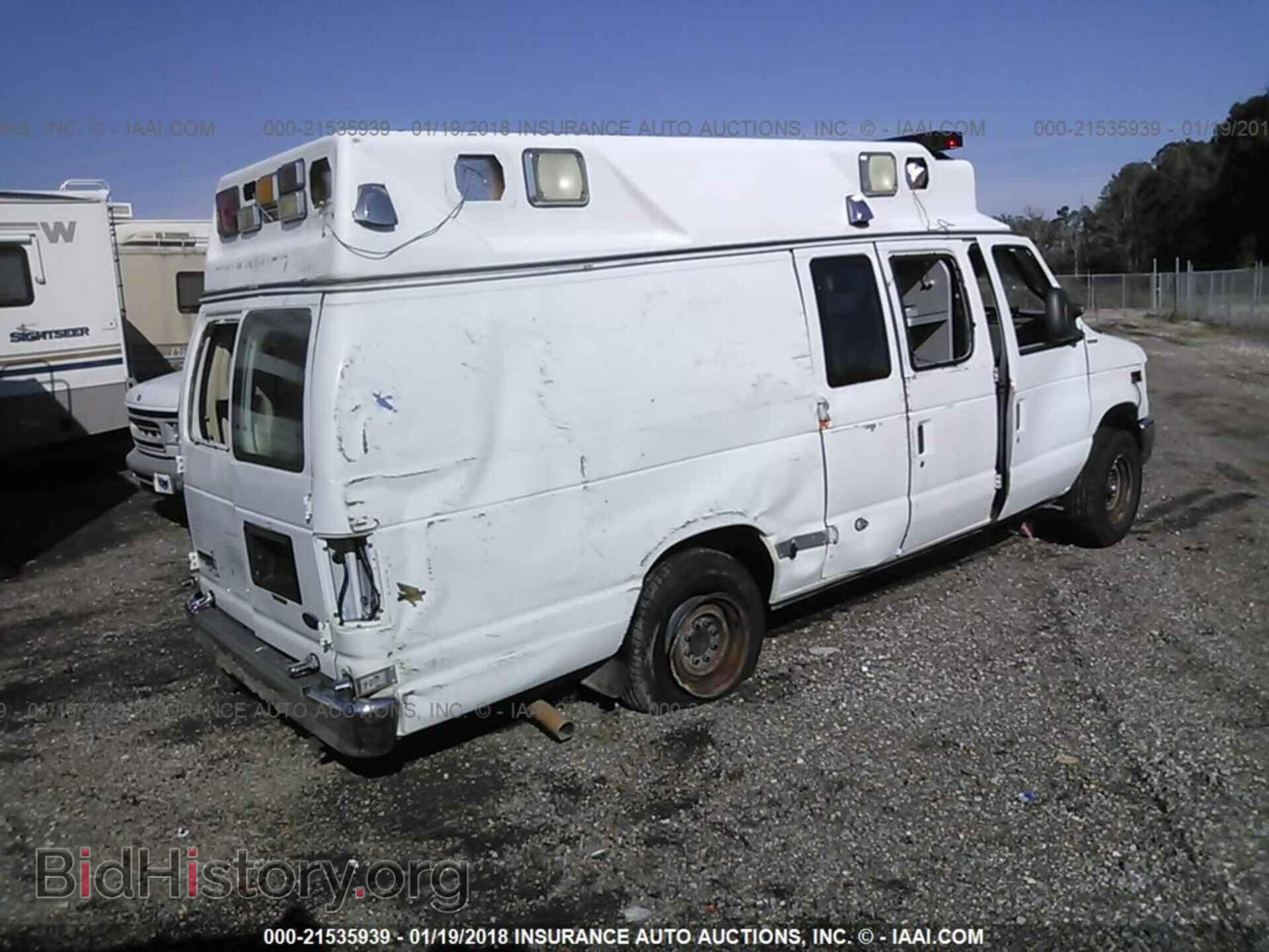 2011 Ford Econoline - VIN: 1FDSS3ES0BDA42481 - Фото 4