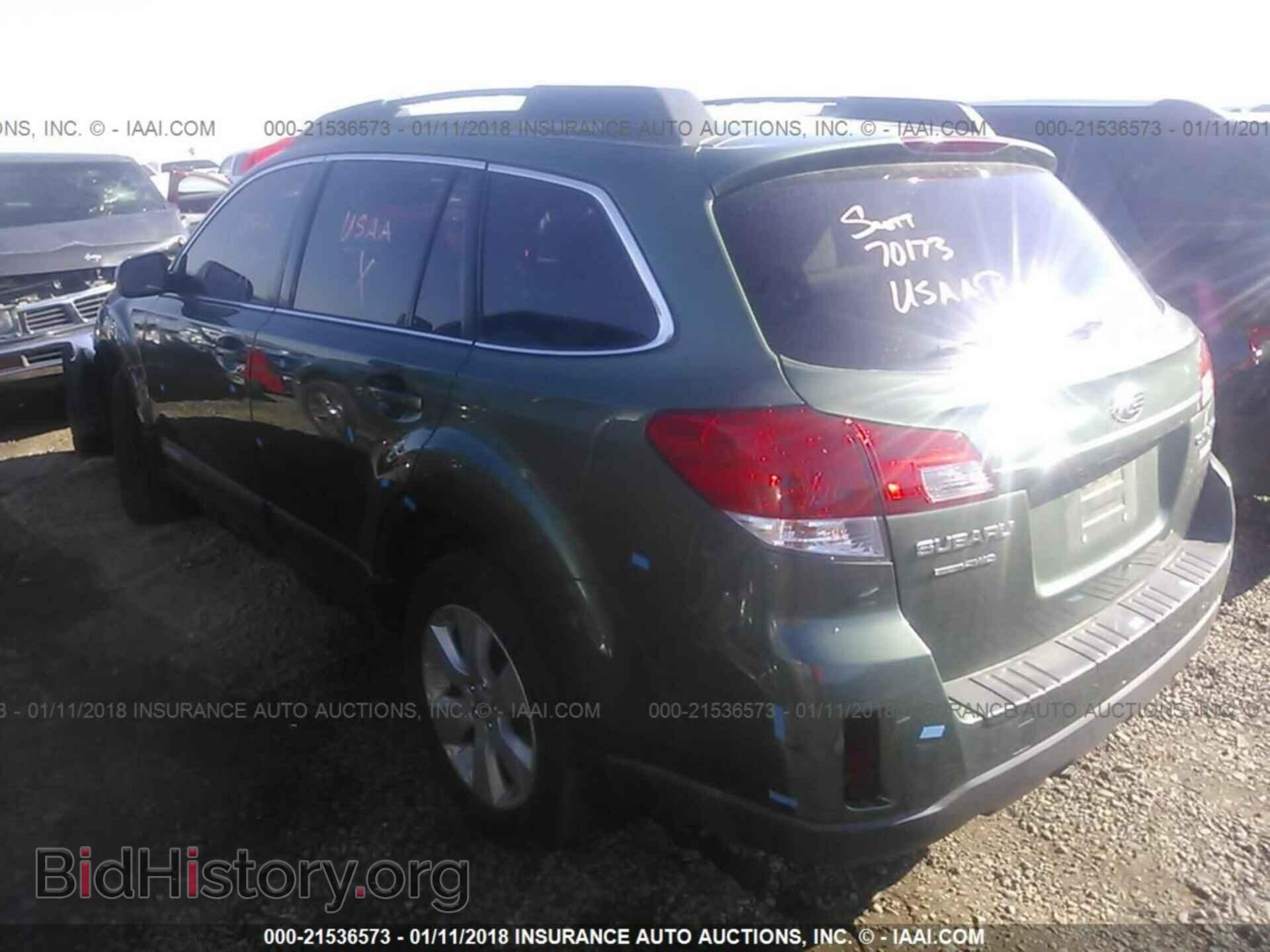 2011 Subaru Outback - VIN: 4S4BRBCC1B3405233 - Фото 3