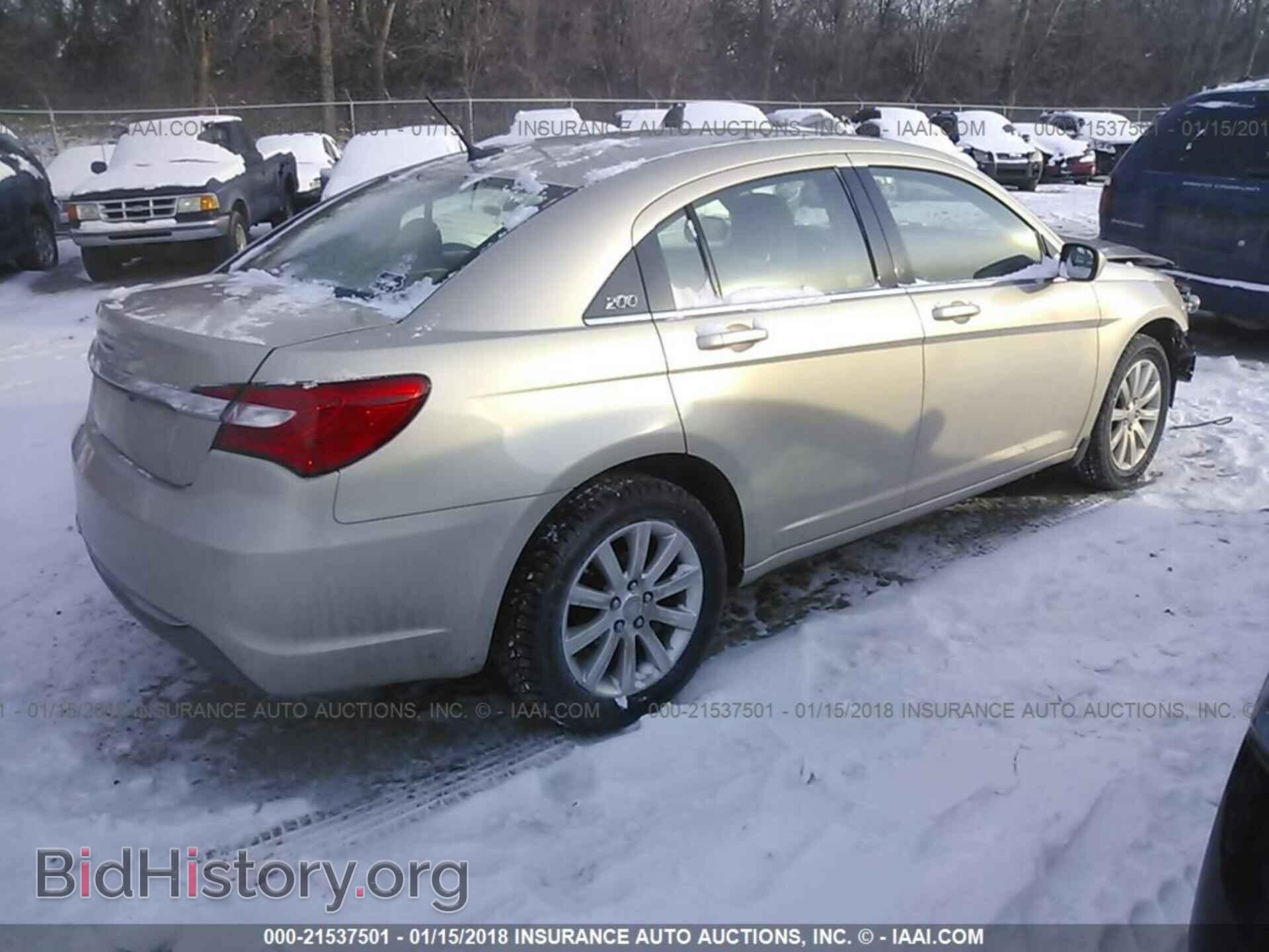2013 Chrysler 200 - VIN: 1C3CCBBB3DN593686 - Photo 4