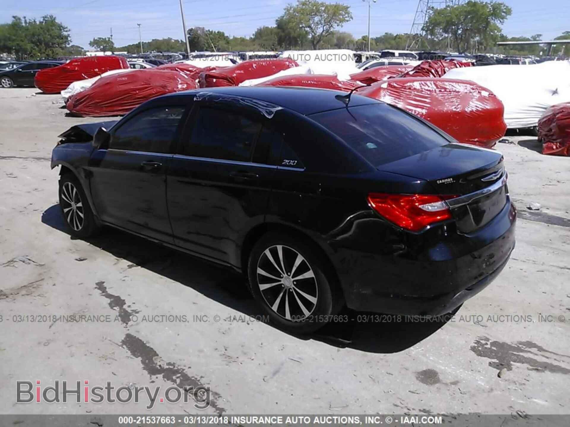 2014 Chrysler 200 - VIN: 1C3CCBBG8EN197511 - Фото 3