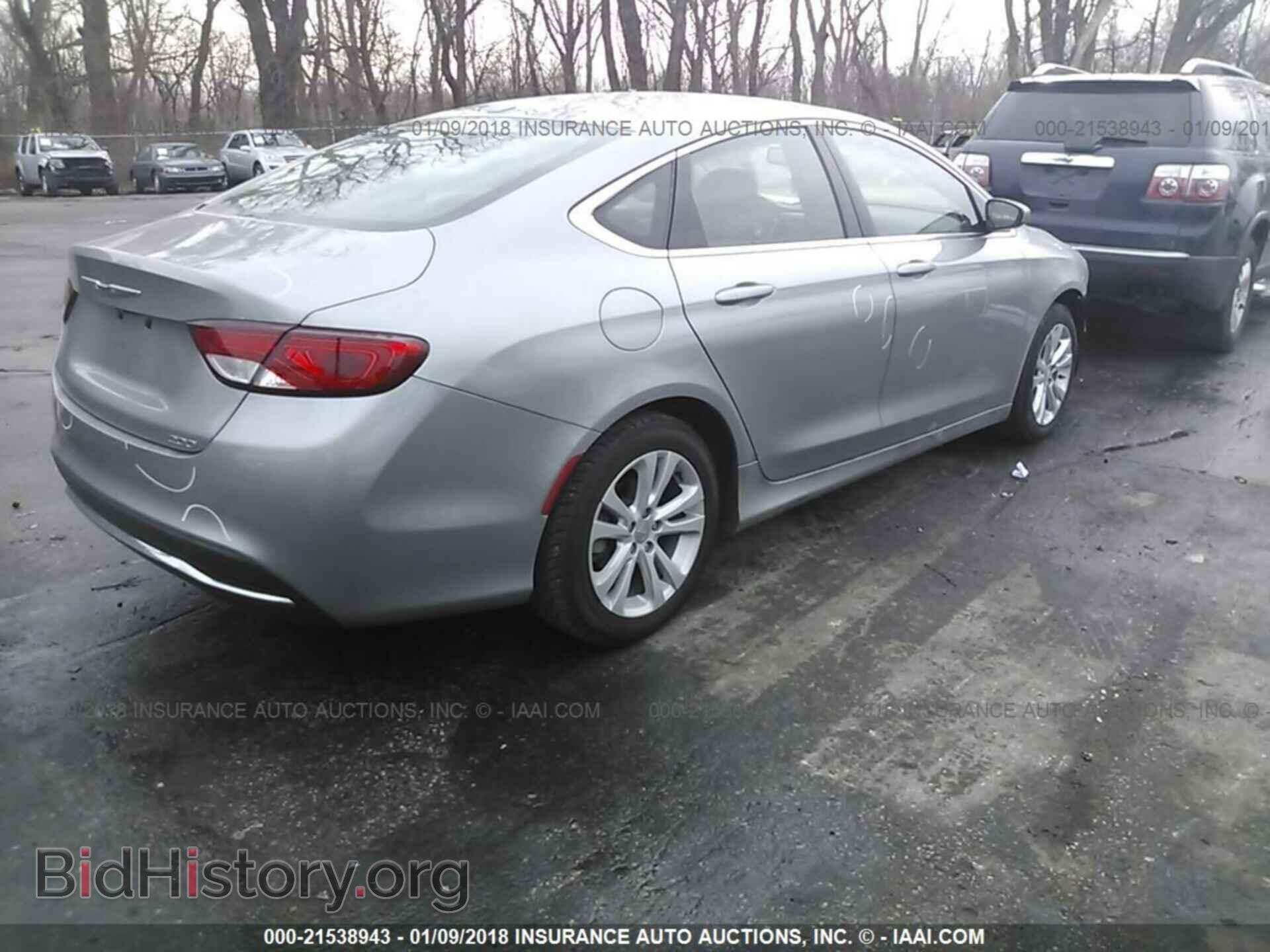 2016 Chrysler 200 - VIN: 1C3CCCAB7GN145463 - Photo 4