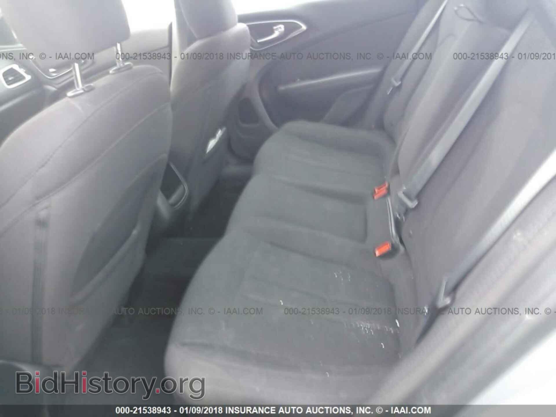 2016 Chrysler 200 - VIN: 1C3CCCAB7GN145463 - Photo 8