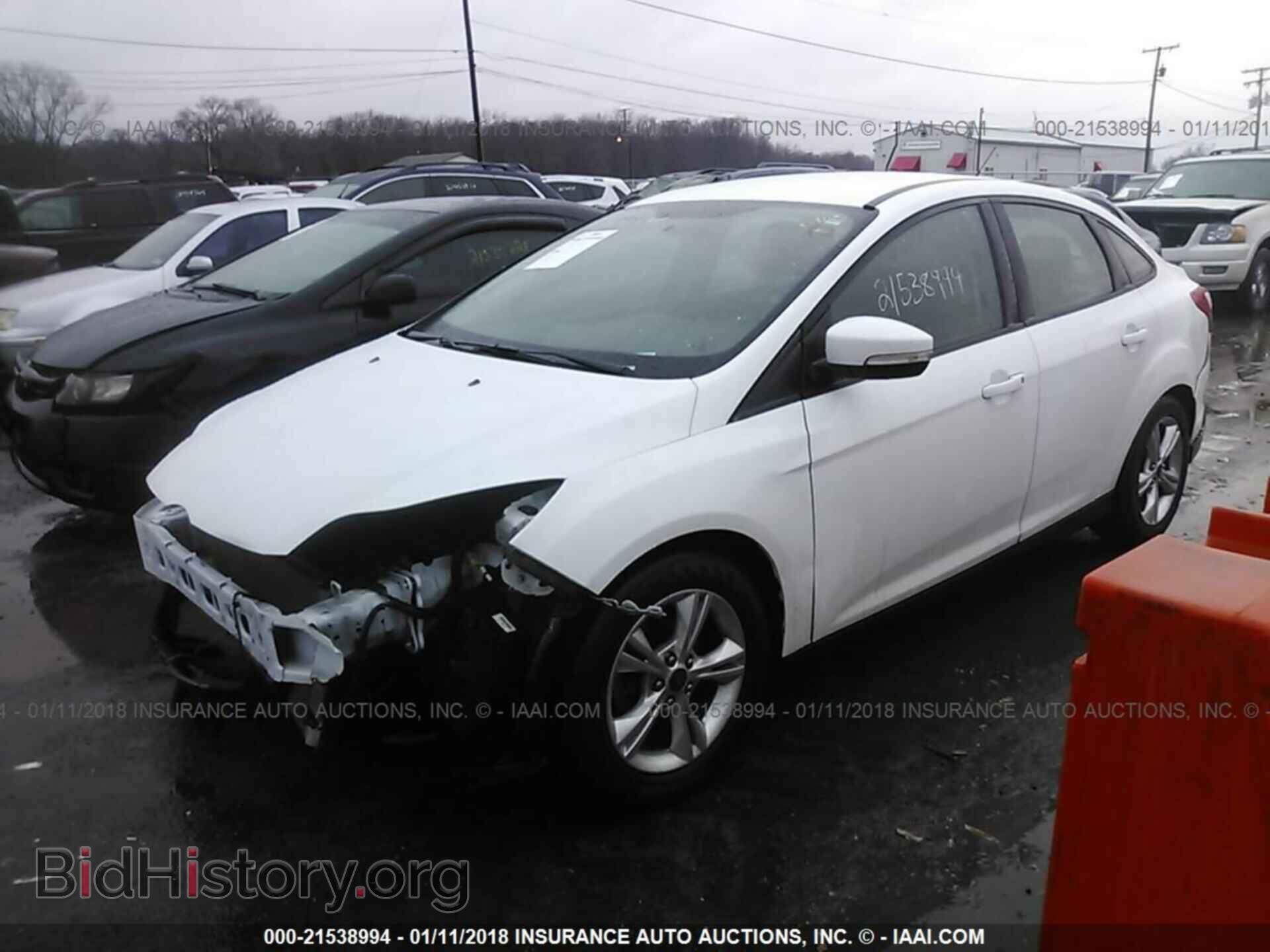 2014 Ford Focus - VIN: 1FADP3F21EL222775 - Photo 2