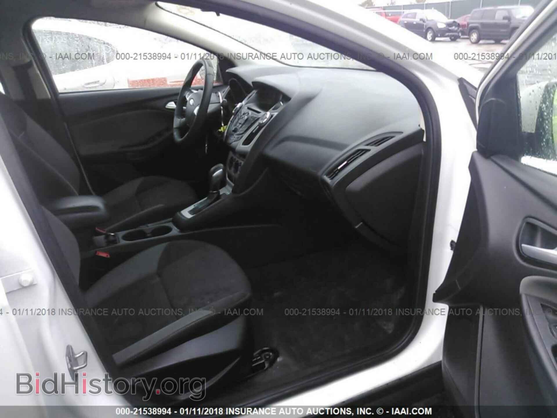 2014 Ford Focus - VIN: 1FADP3F21EL222775 - Photo 5