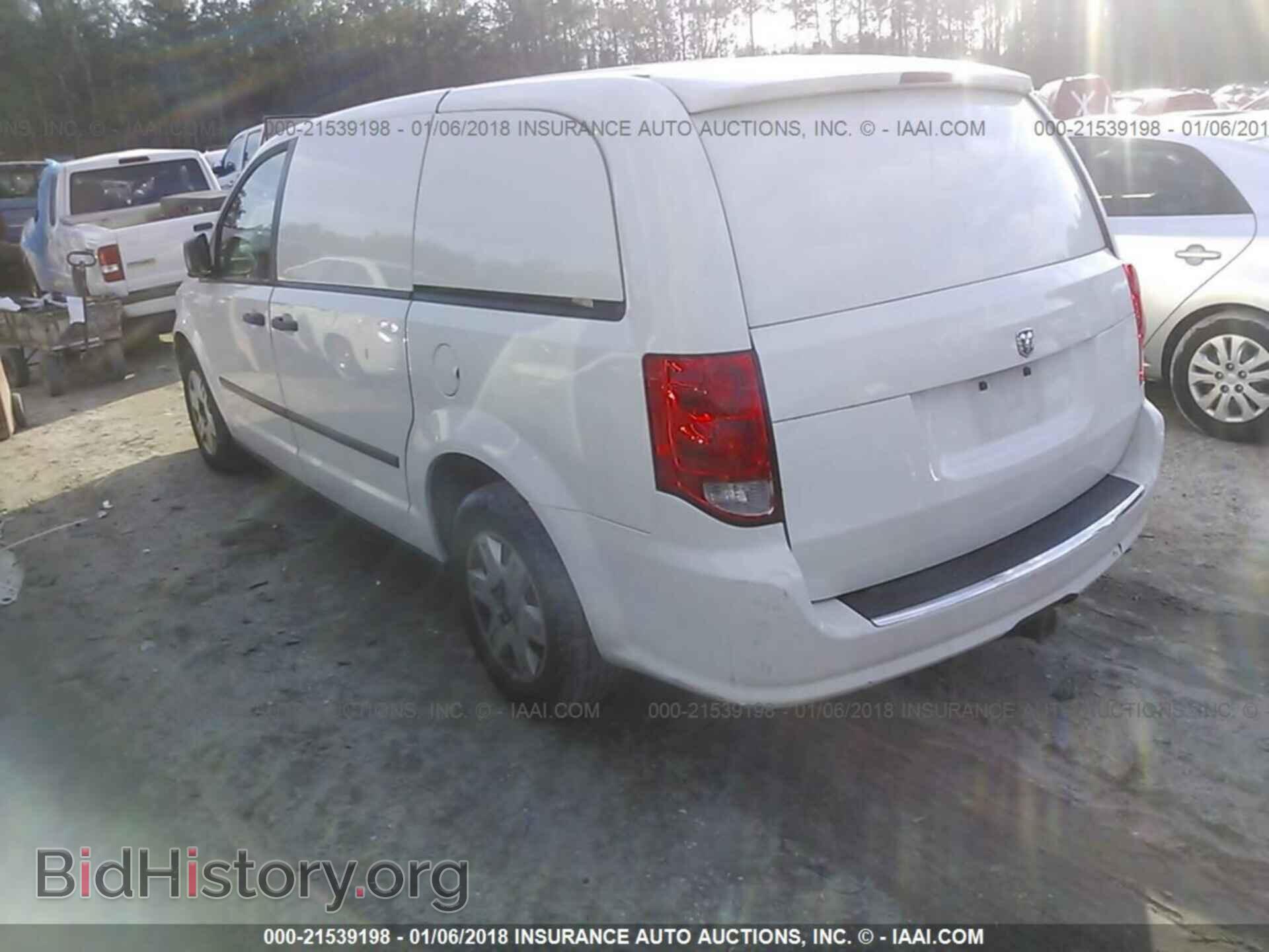 2013 Ram Tradesman - VIN: 2C4JRGAG8DR633582 - Фото 3