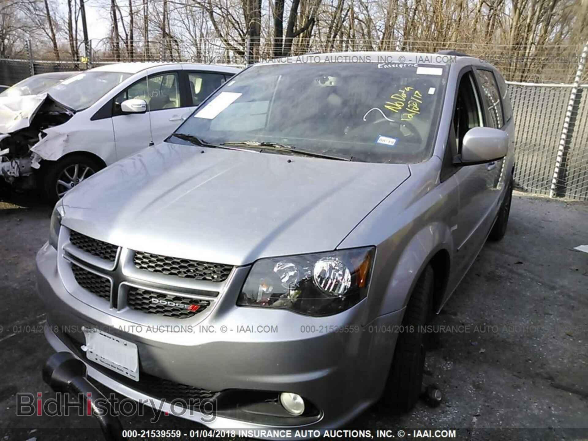 2017 Dodge Grand caravan - VIN: 2C4RDGEG5HR852615 - Фото 2
